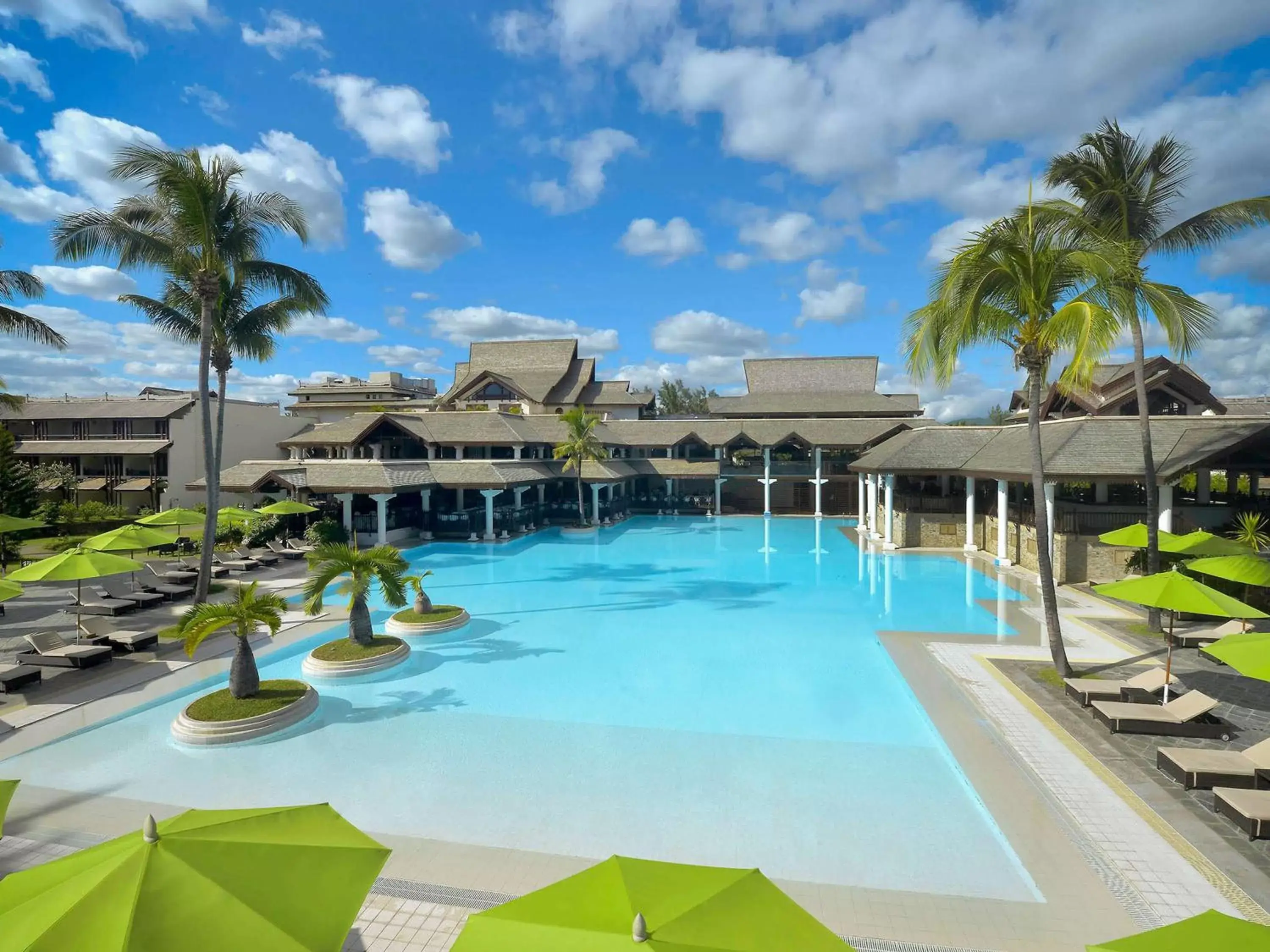 Property building, Swimming Pool in Sofitel Mauritius L'Imperial Resort & Spa