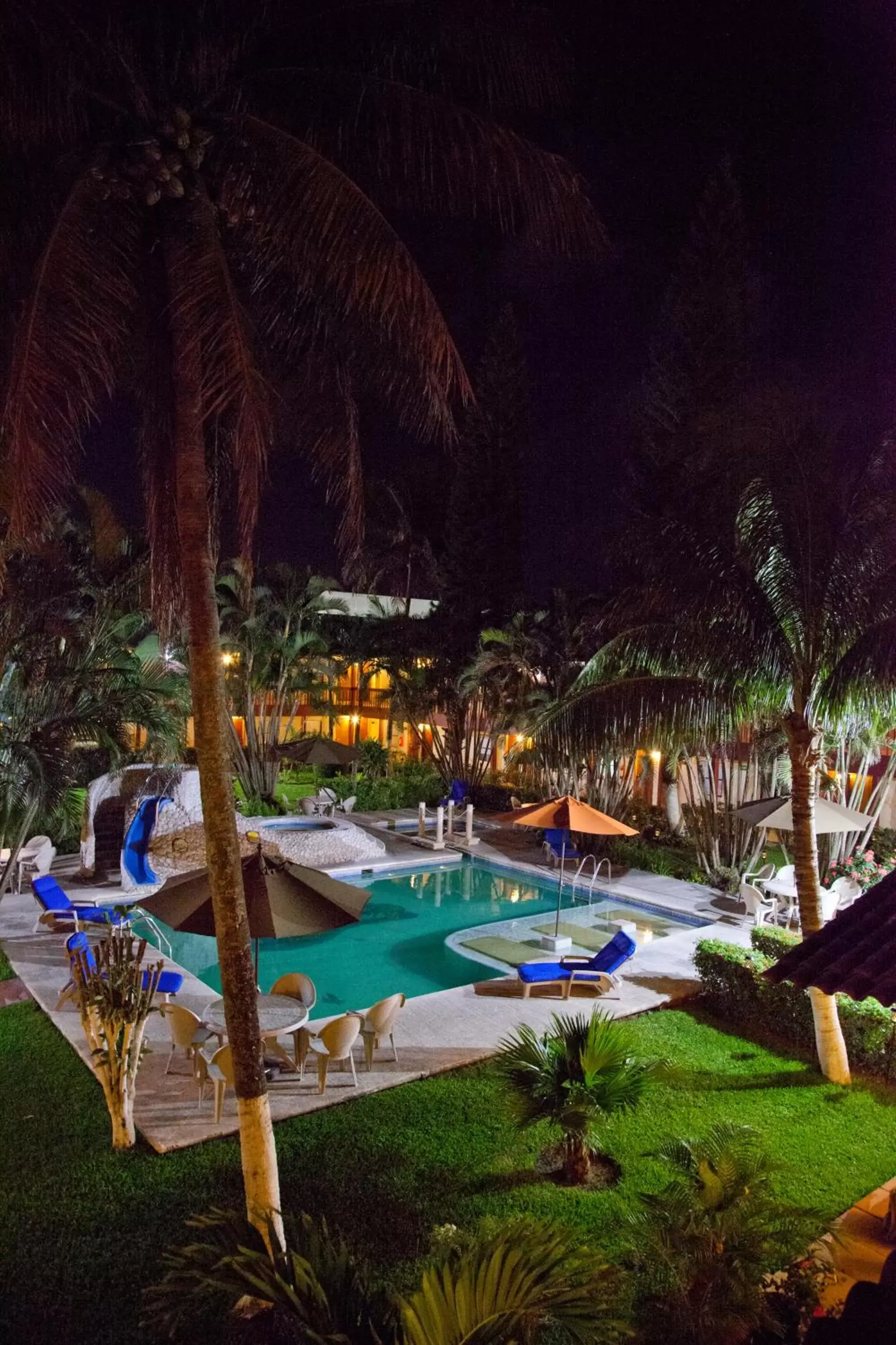 Night, Pool View in Los Andes Coatzacoalcos