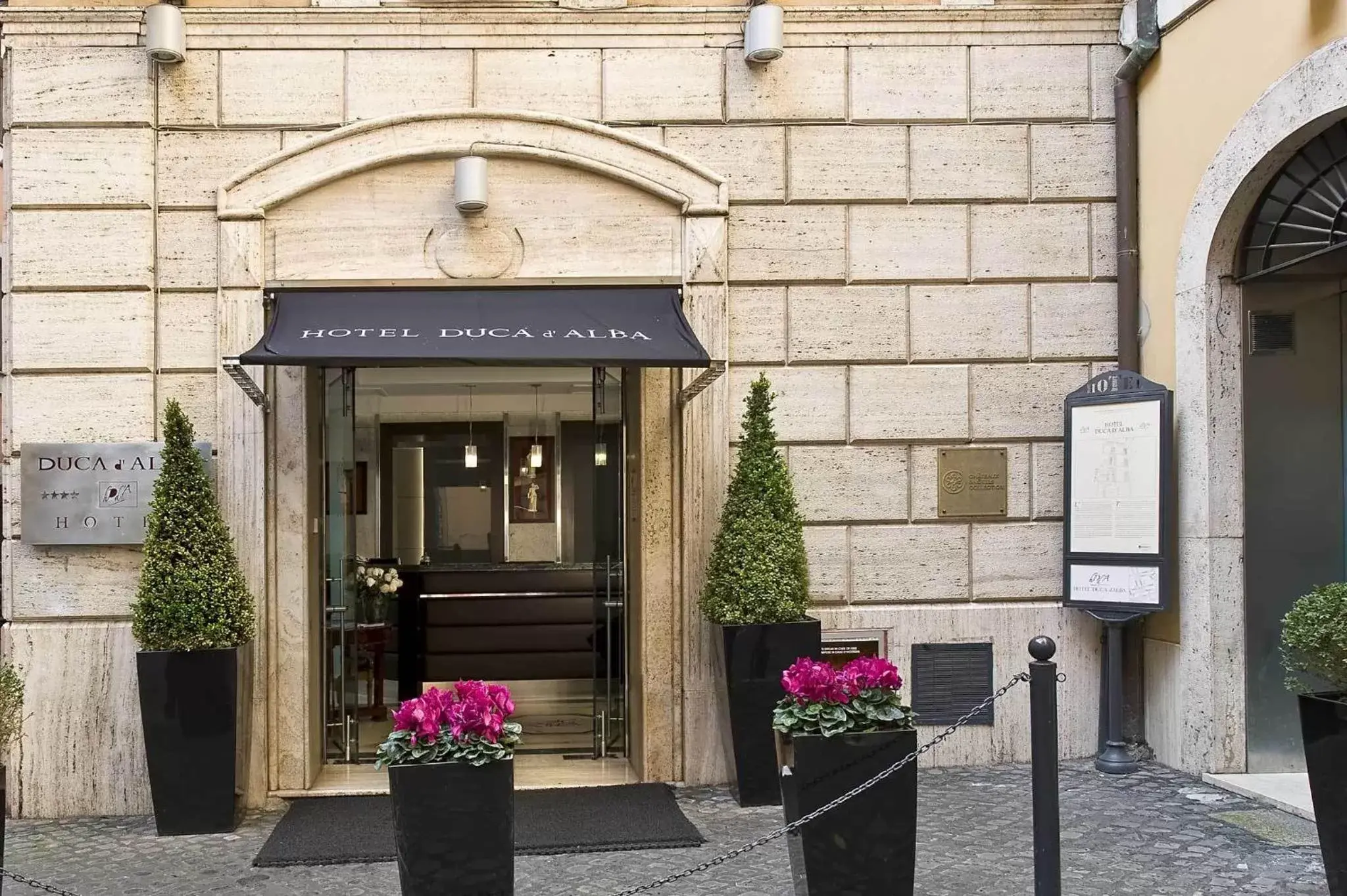 Facade/entrance in Duca d'Alba Hotel - Chateaux & Hotels Collection