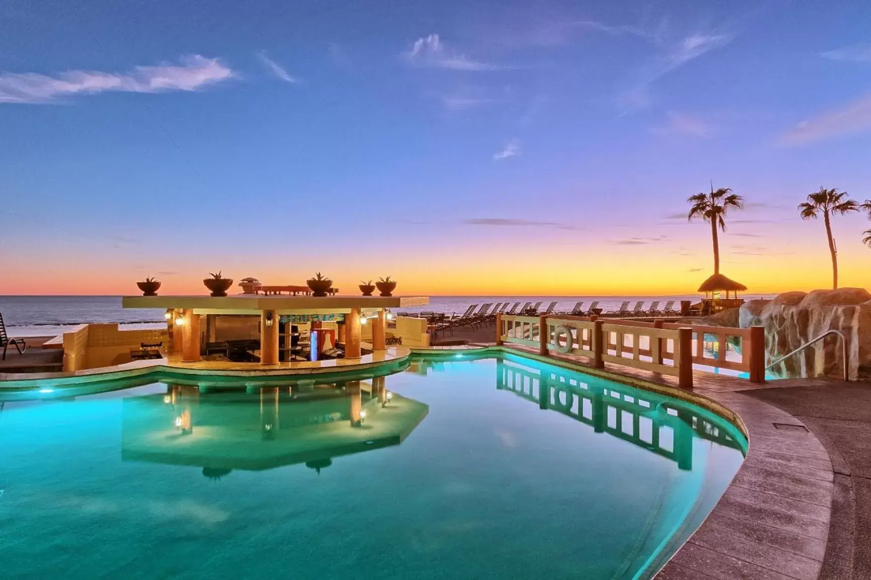 Lounge or bar, Swimming Pool in Sonoran Sea 310-W - Modern 1 bedroom