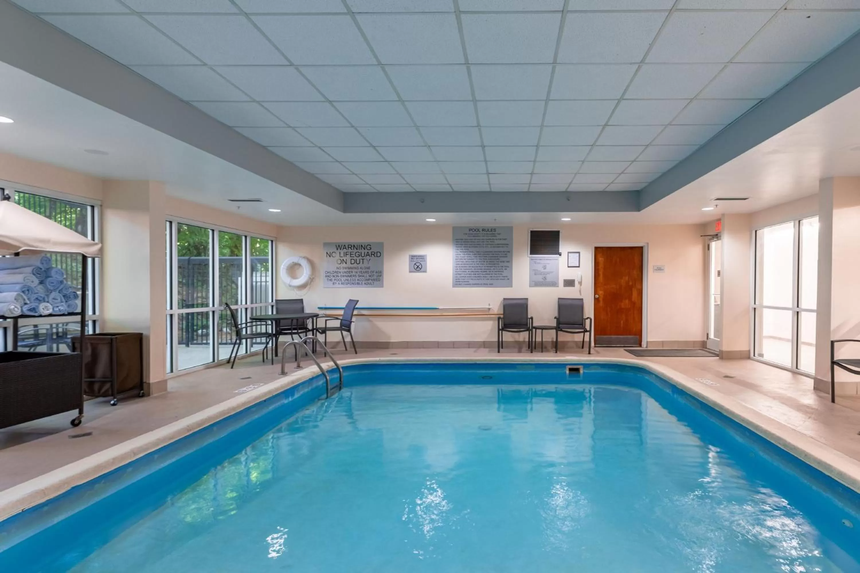 Swimming pool in Fairfield Inn by Marriott Evansville West