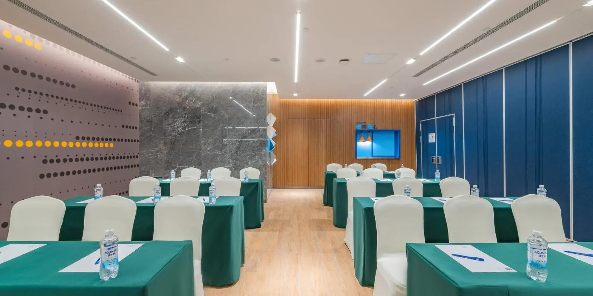 Meeting/conference room in Holiday Inn Express Taiyuan High Tech Zone, an IHG Hotel