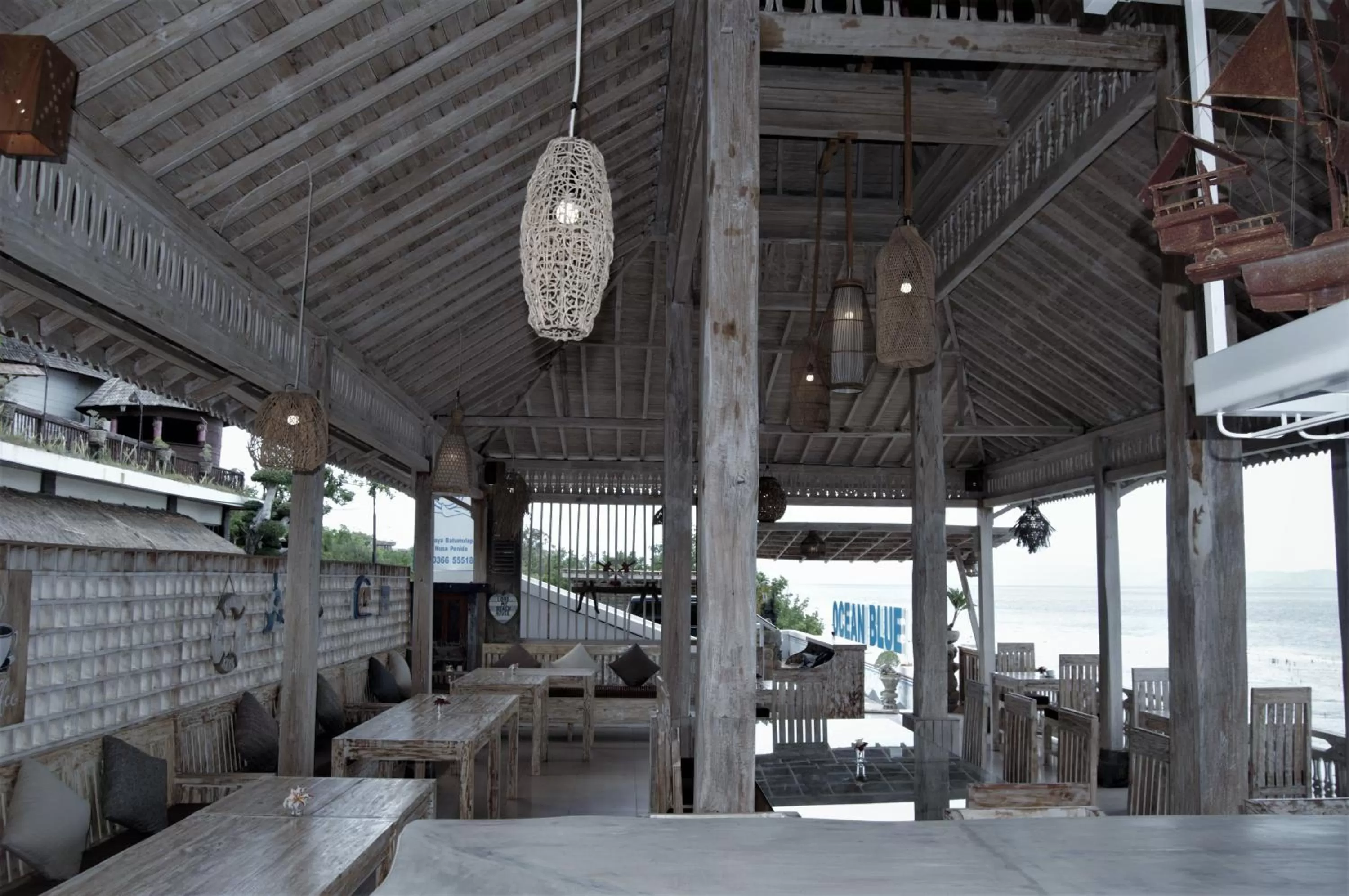 Restaurant/places to eat in SUITE OCEAN BLUE