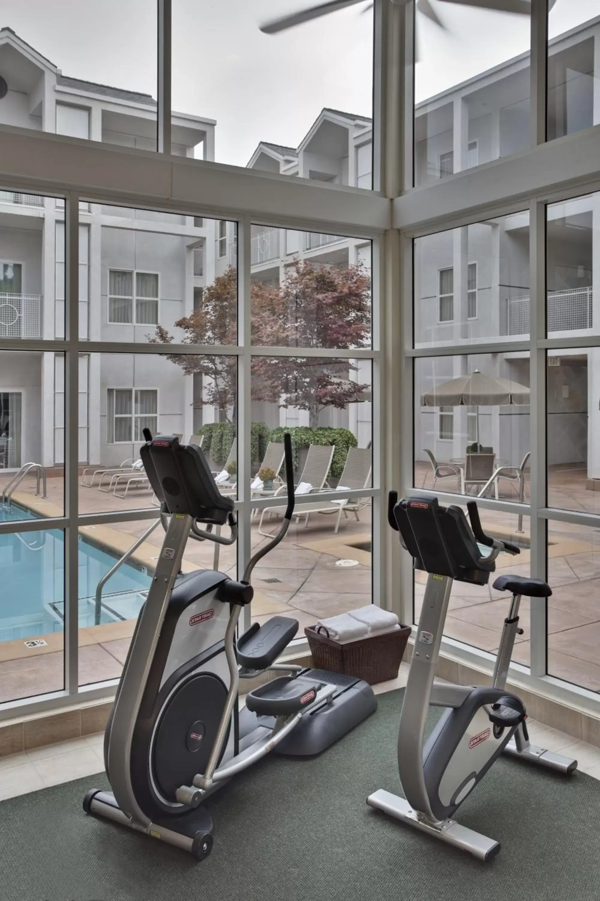 Day, Fitness Center/Facilities in Corporate Inn Sunnyvale - All-Suite Hotel