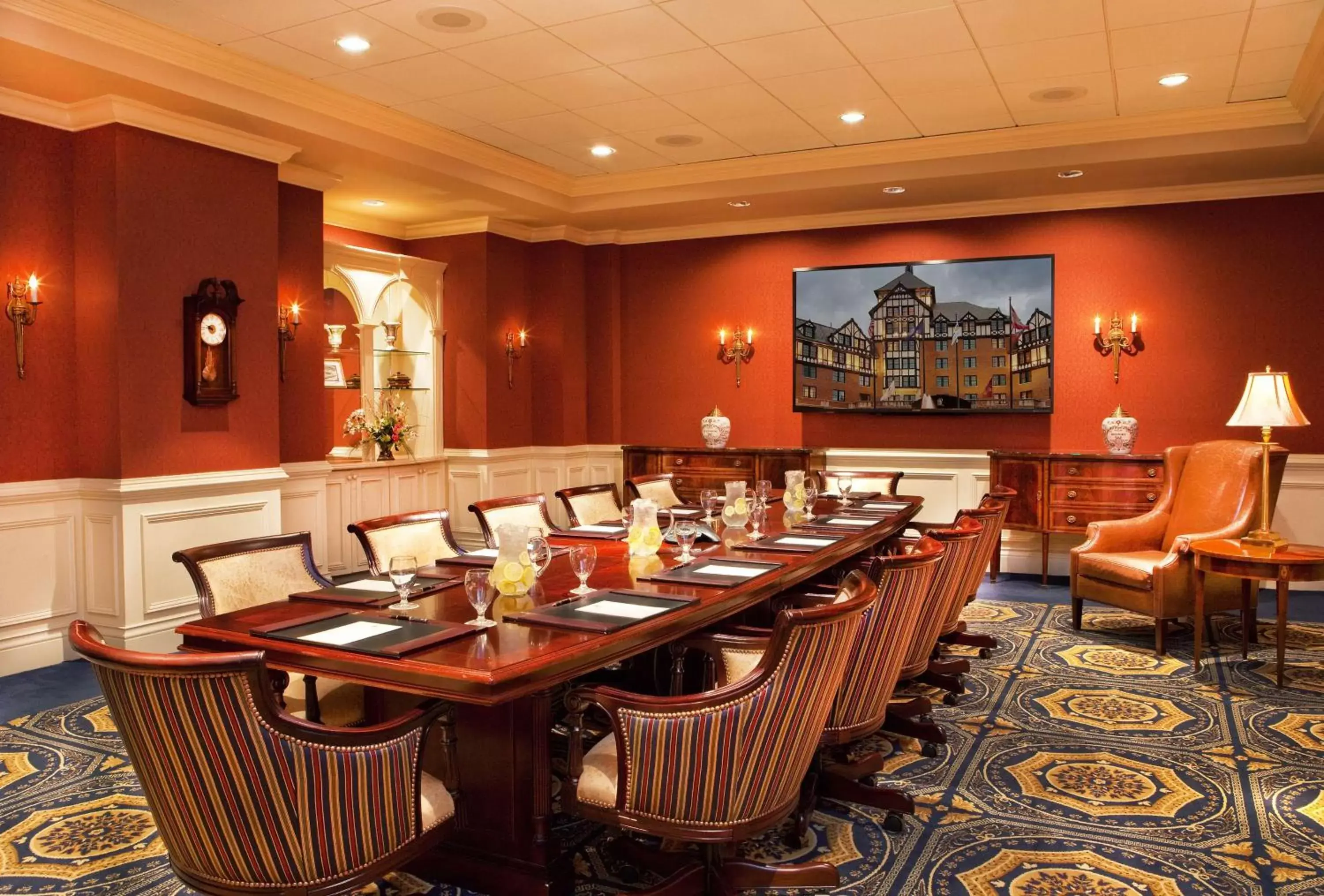 Meeting/conference room in Hotel Roanoke & Conference Center, Curio Collection by Hilton