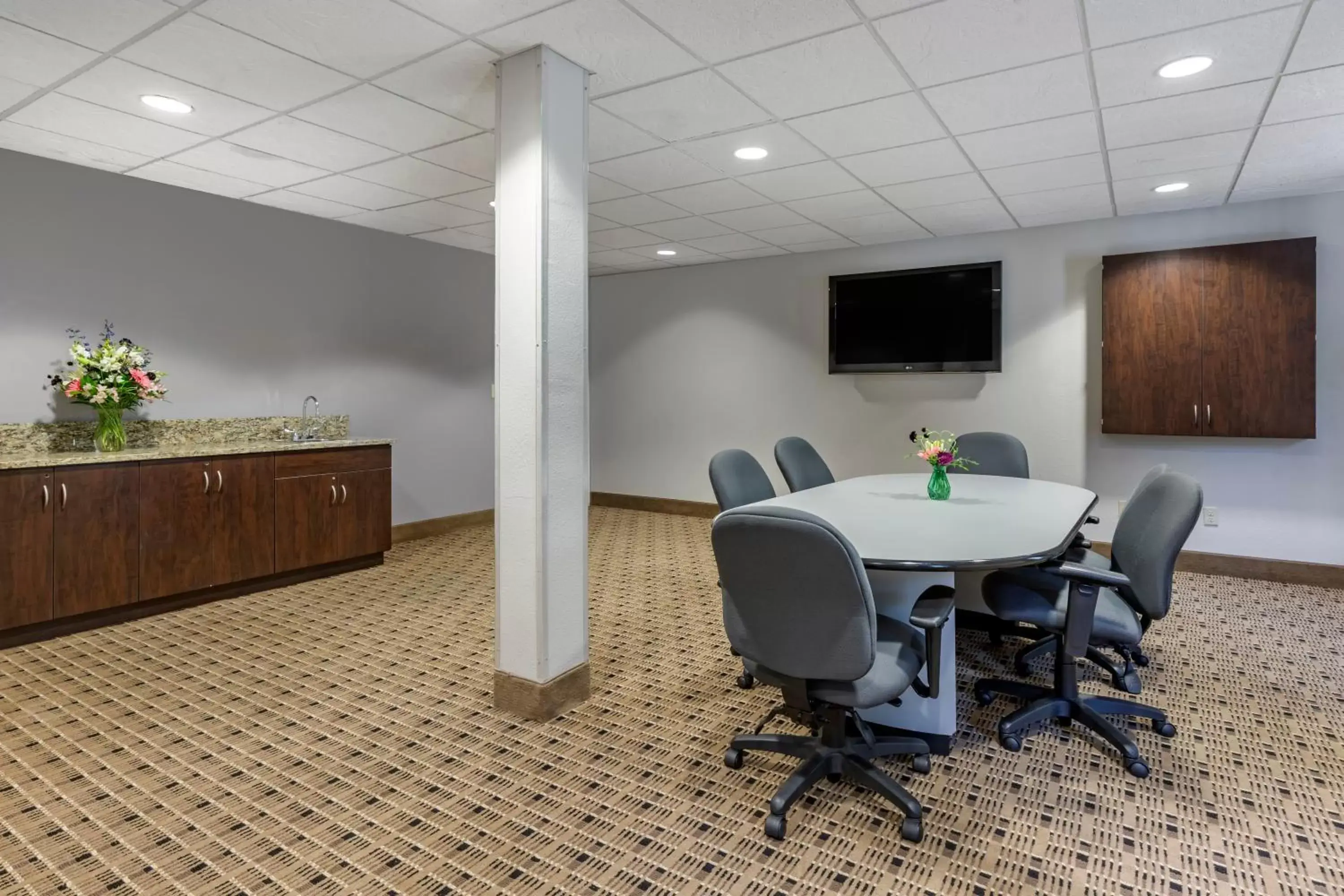 Meeting/conference room in Microtel Inn & Suites Dillsboro/Sylva