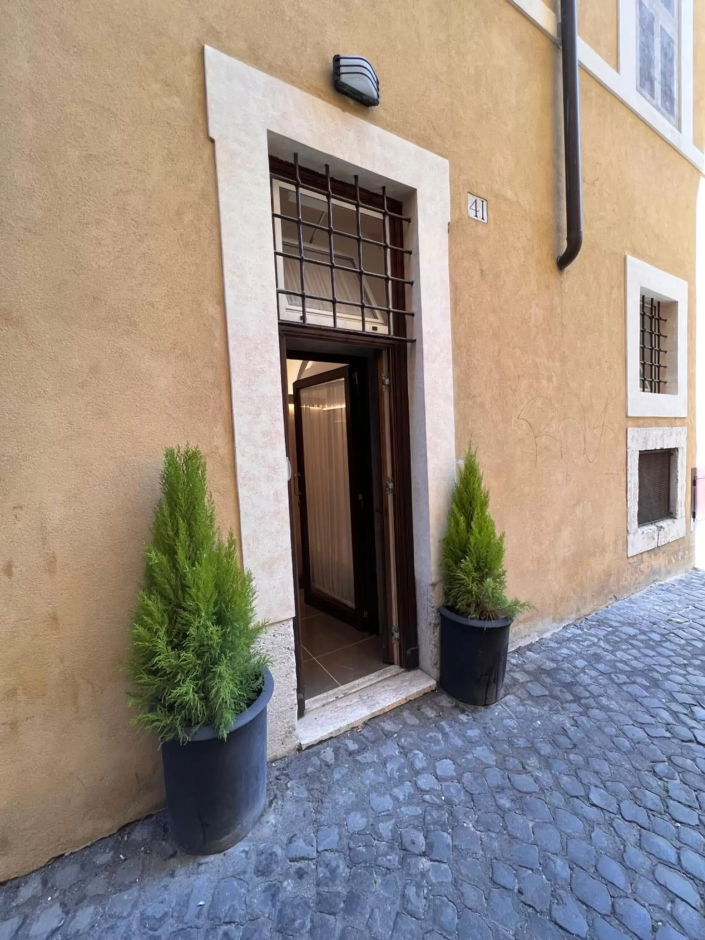 Facade/Entrance in Harry's Bar Trevi Hotel & Restaurant