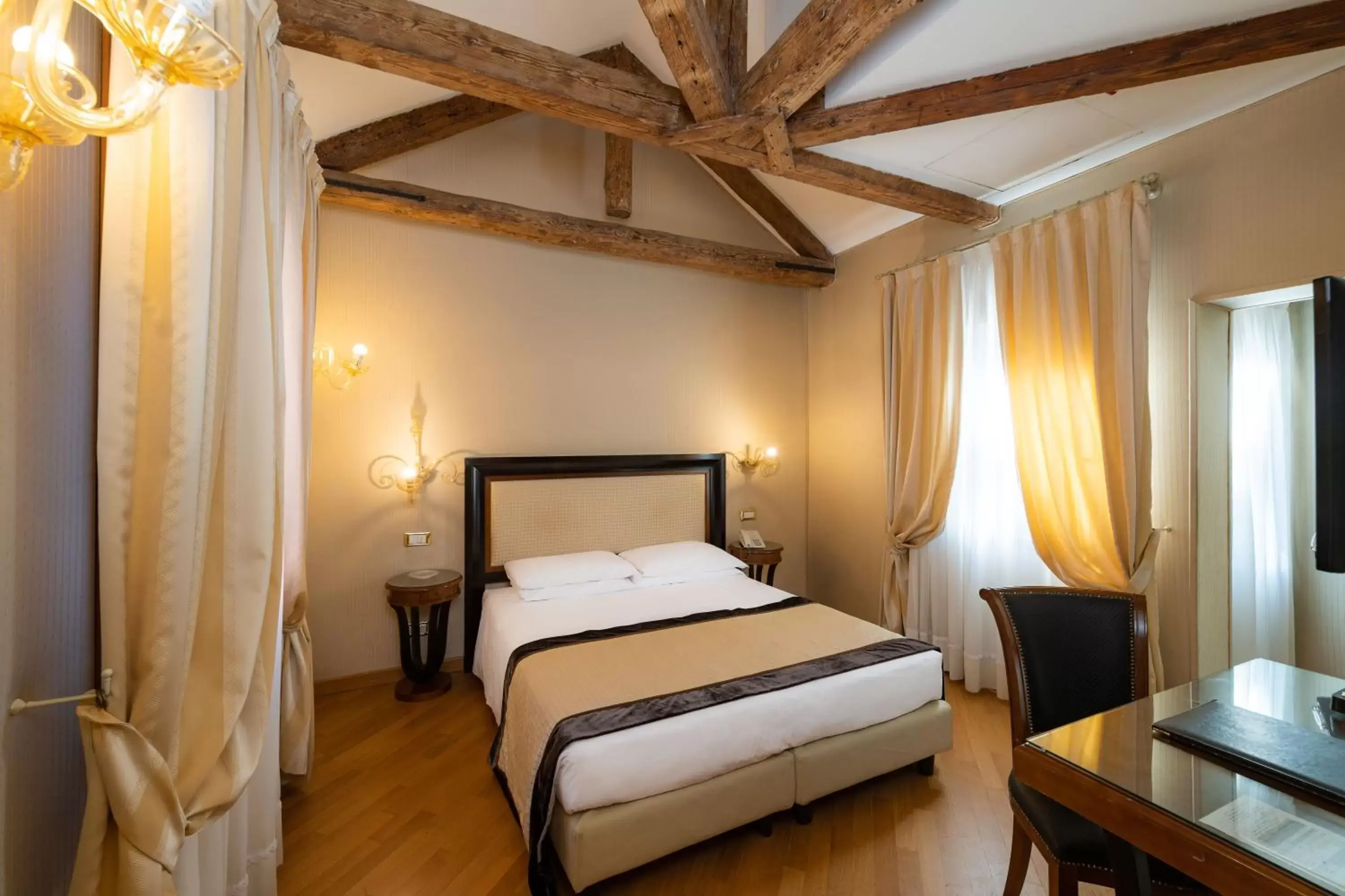 Photo of the whole room, Bed in Hotel Paganelli