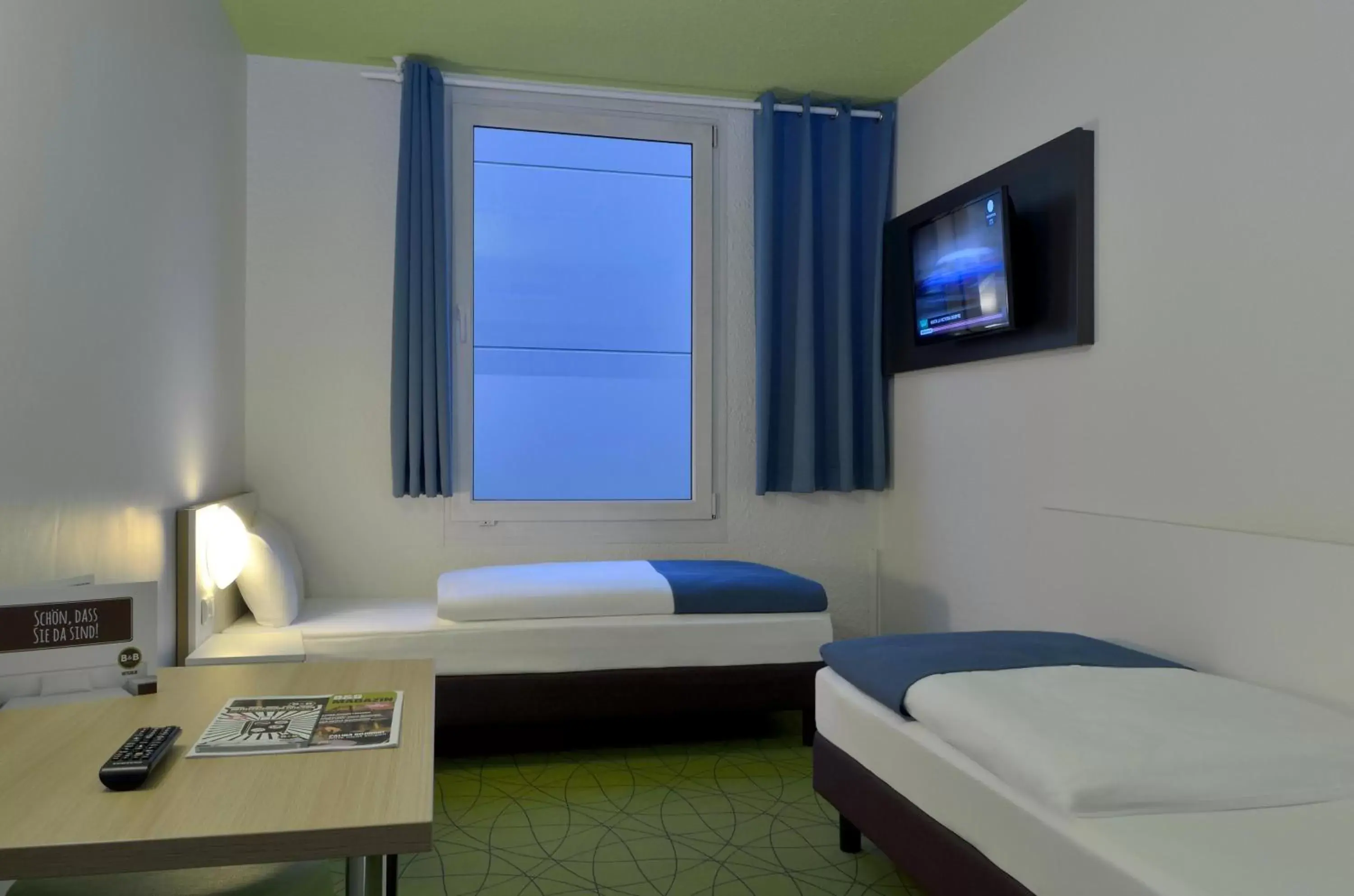 Photo of the whole room, Bed in B&B Hotel Köln-Airport