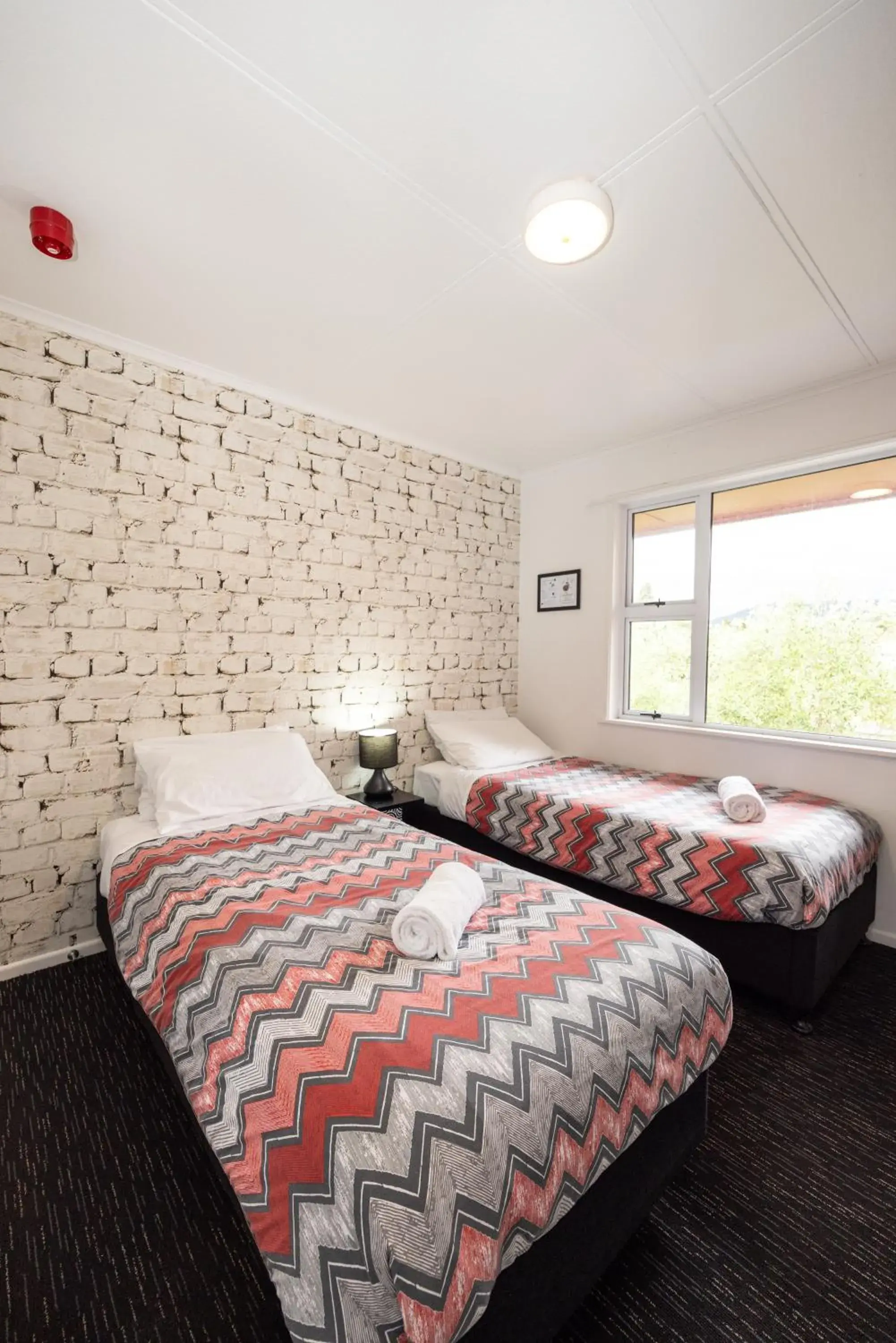 Bed in Haka Lodge Taupo