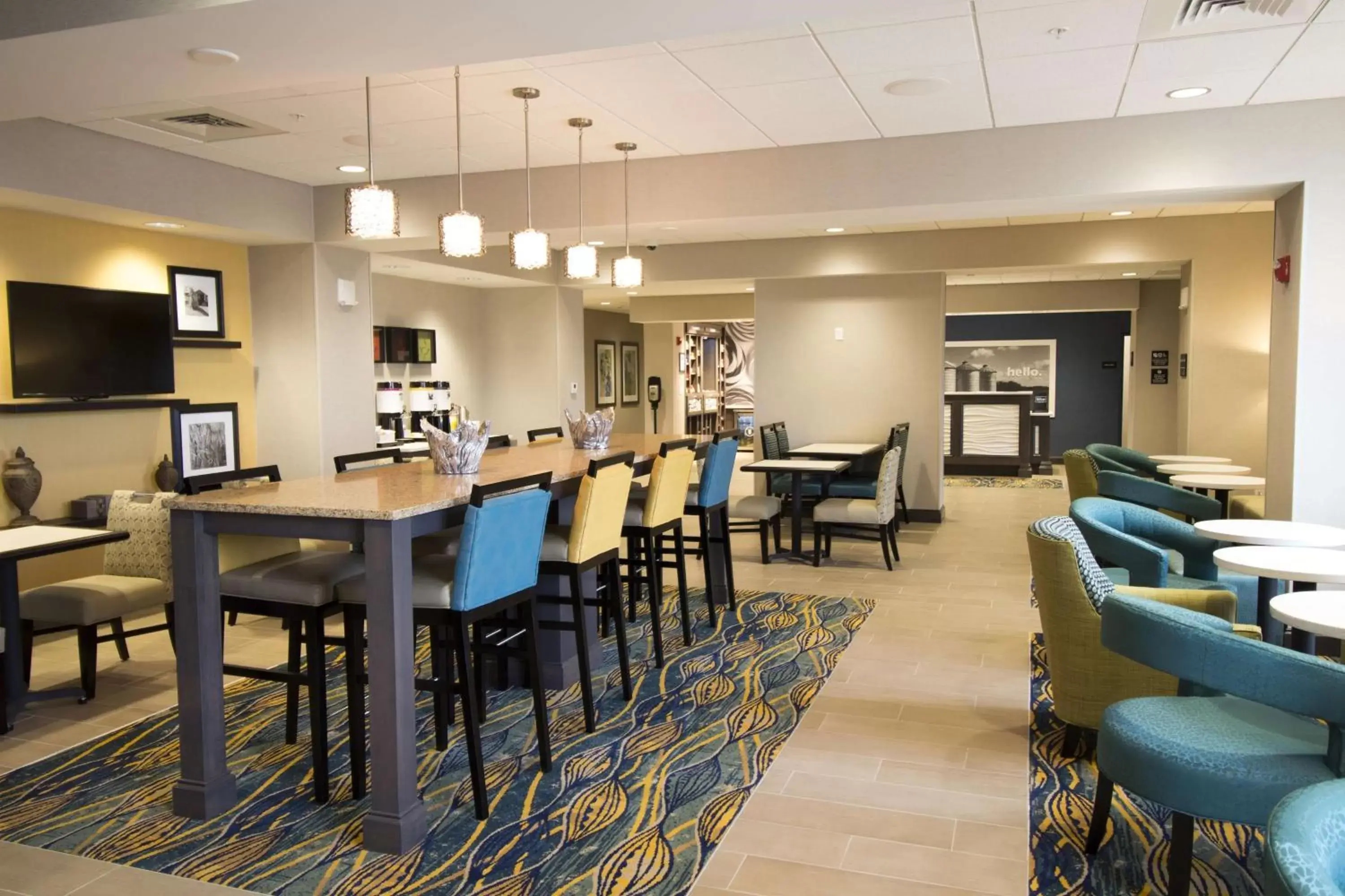 Lobby or reception, Restaurant/Places to Eat in Hampton Inn Decatur, Mt. Zion, IL
