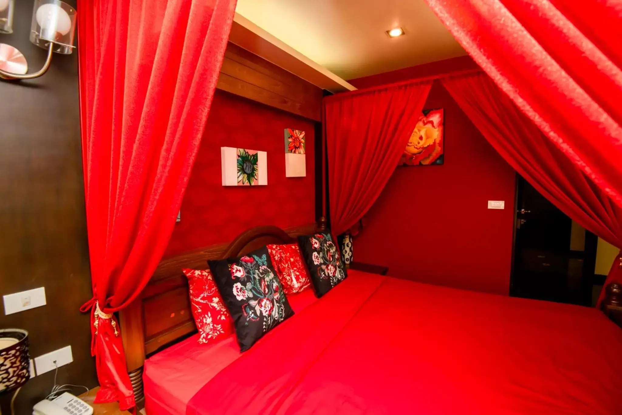 Bed in Sabai Sabai@Sukhumvit Hotel