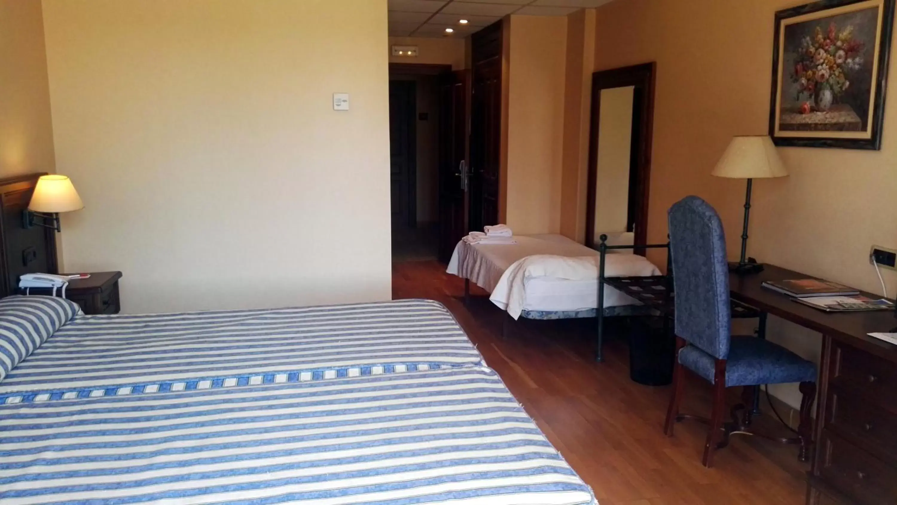 View (from property/room), Bed in Hotel Spa Tudanca Aranda