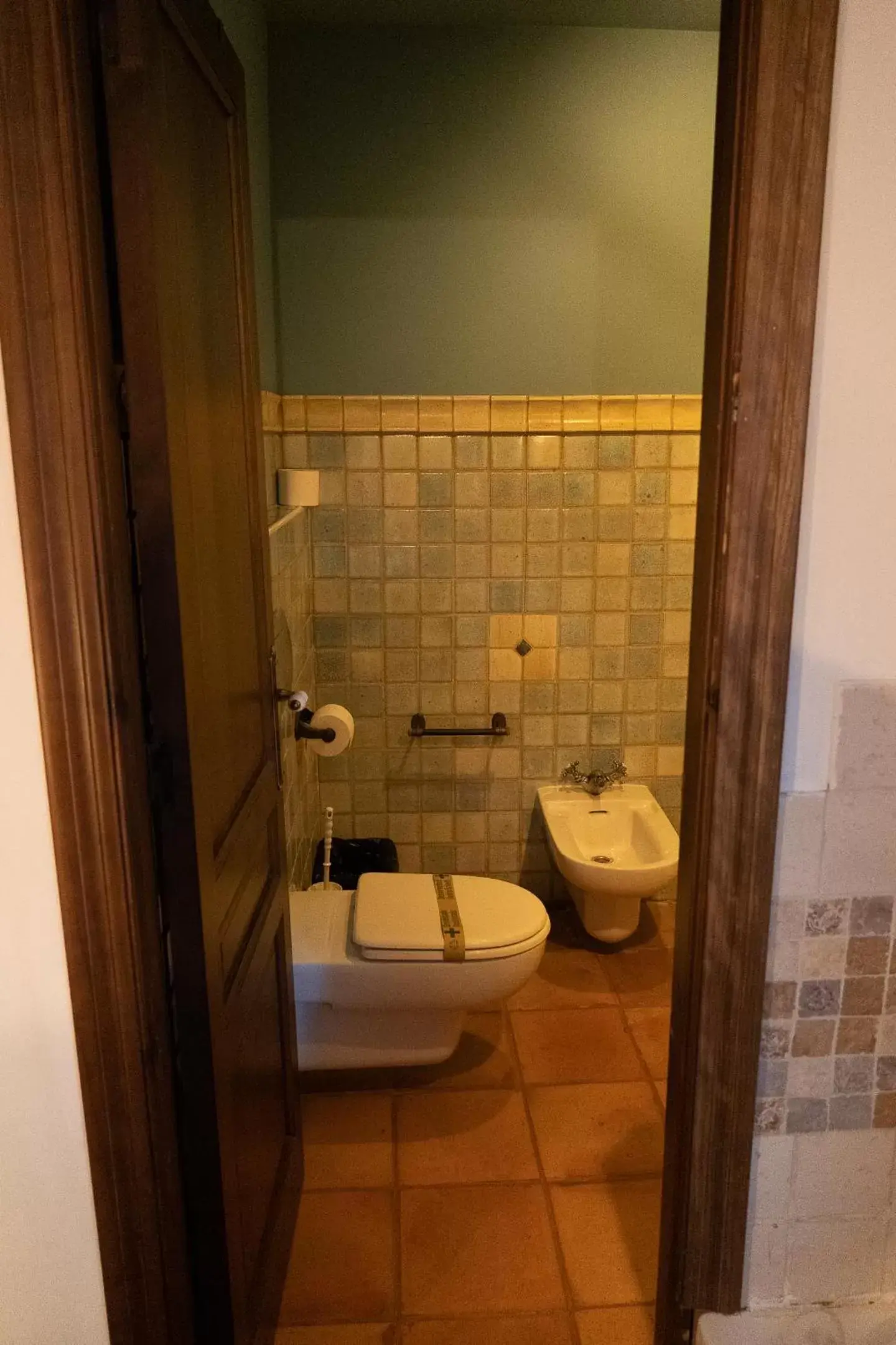 Toilet, Bathroom in Hospedería Ballesteros