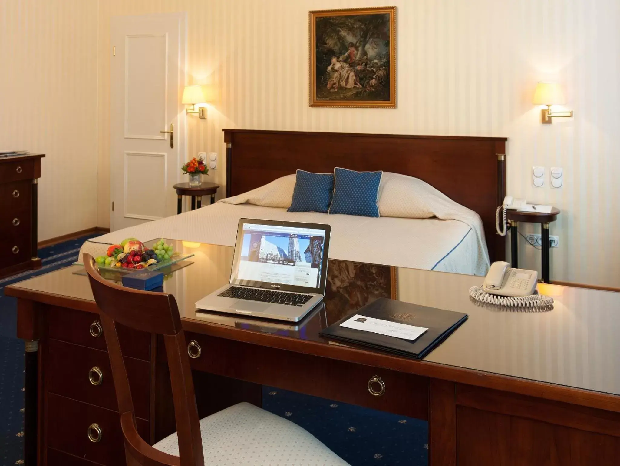 Business Double Room in Hotel Ambassador