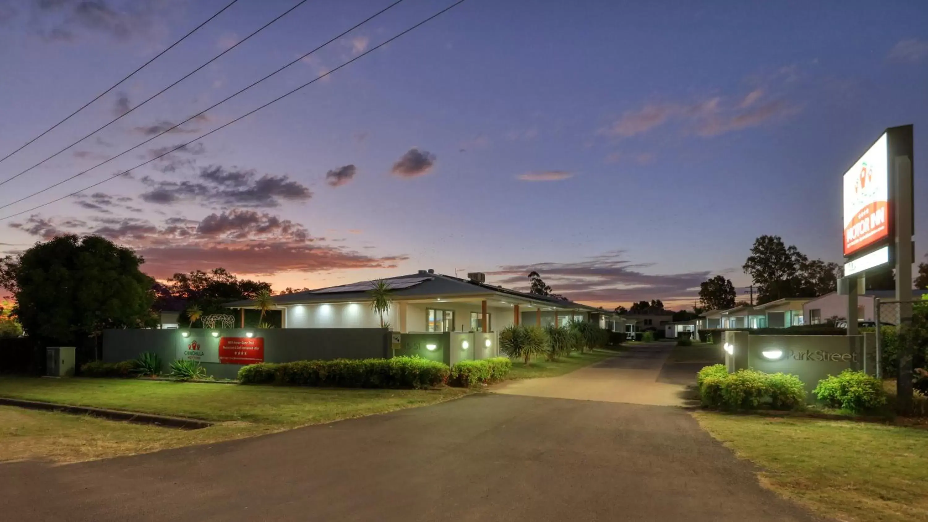 Street view, Property Building in Chinchilla Motor Inn