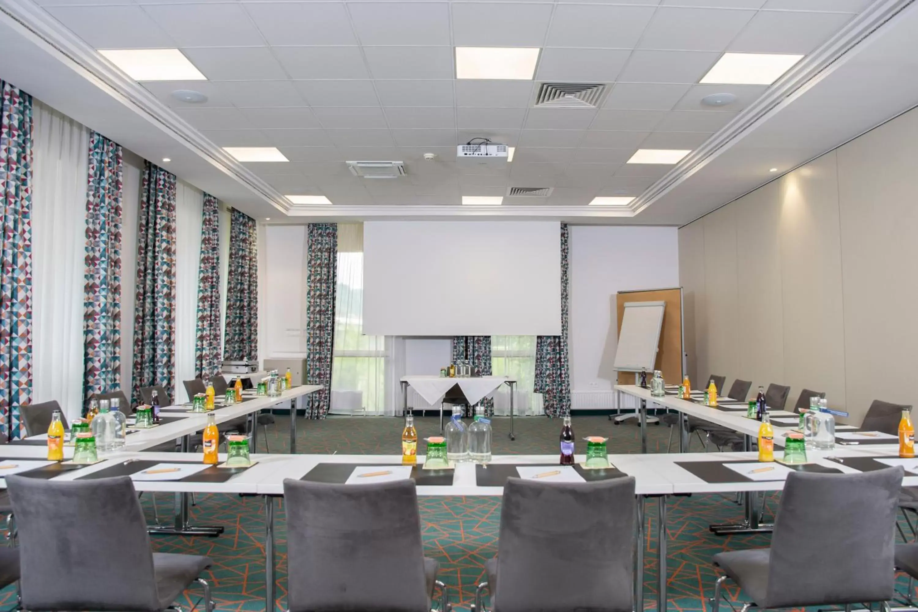 Meeting/conference room, Business Area/Conference Room in Trans World Hotel Donauwelle