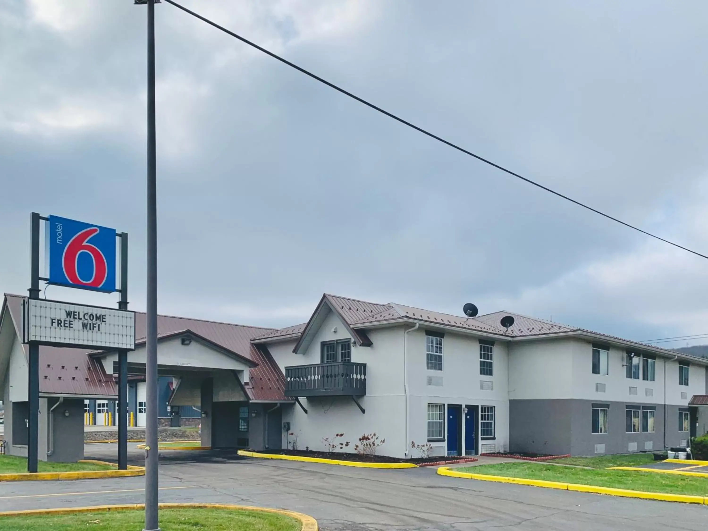 Property Building in Motel 6 McGraw, NY - Cortland