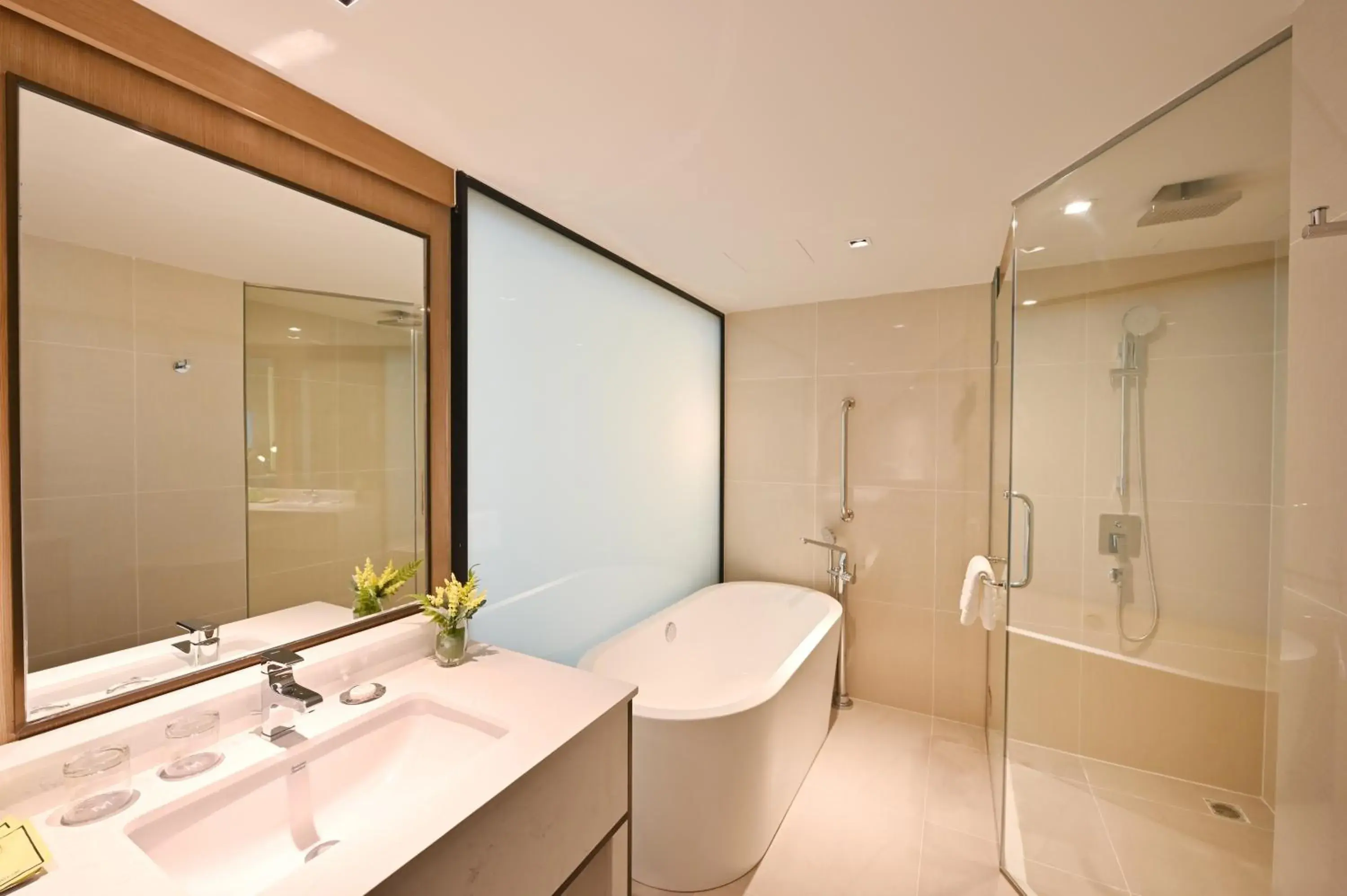 Bathroom in M Pattaya Hotel - SHA Extra Plus