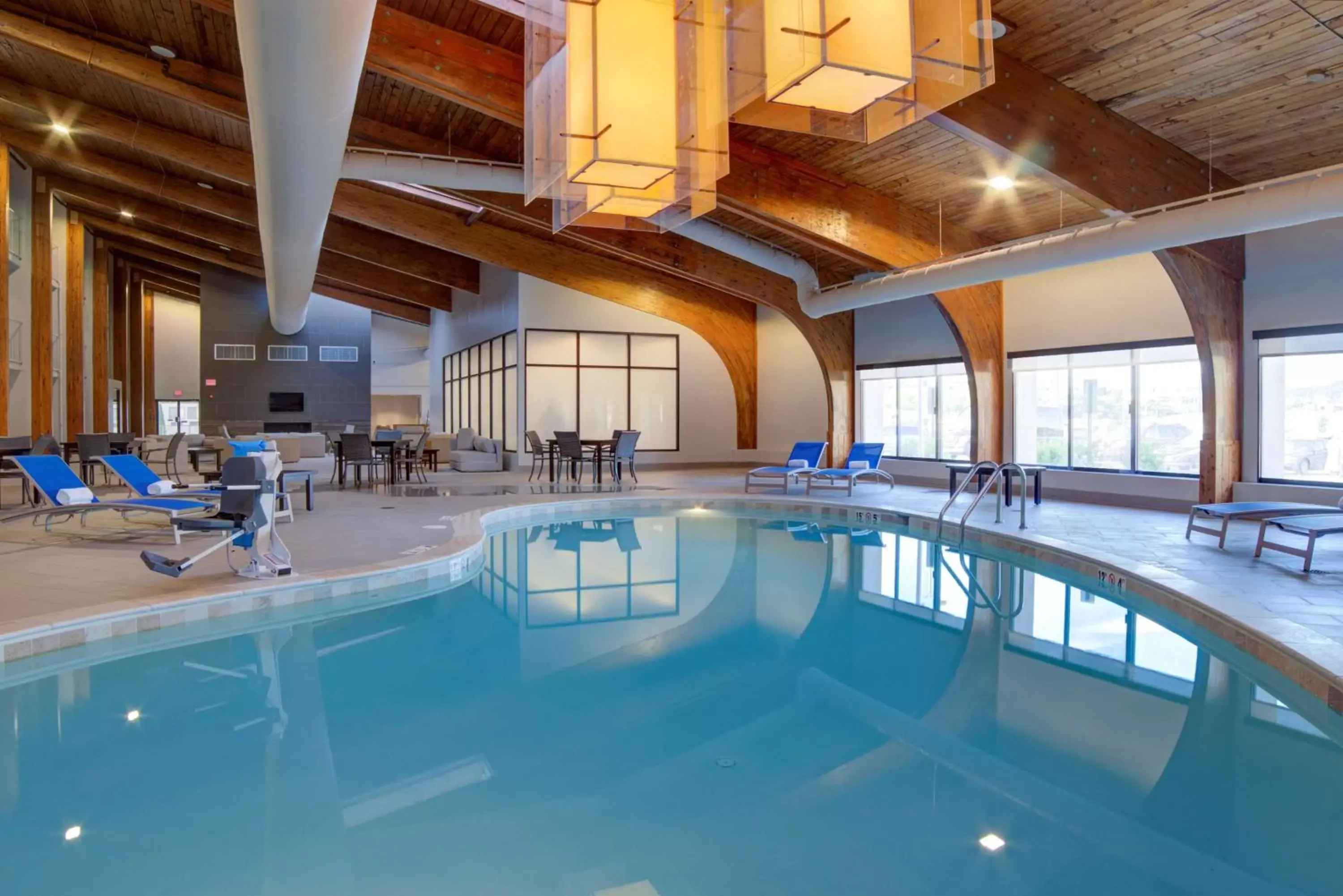 Pool view, Swimming Pool in Doubletree by Hilton Harrisonburg