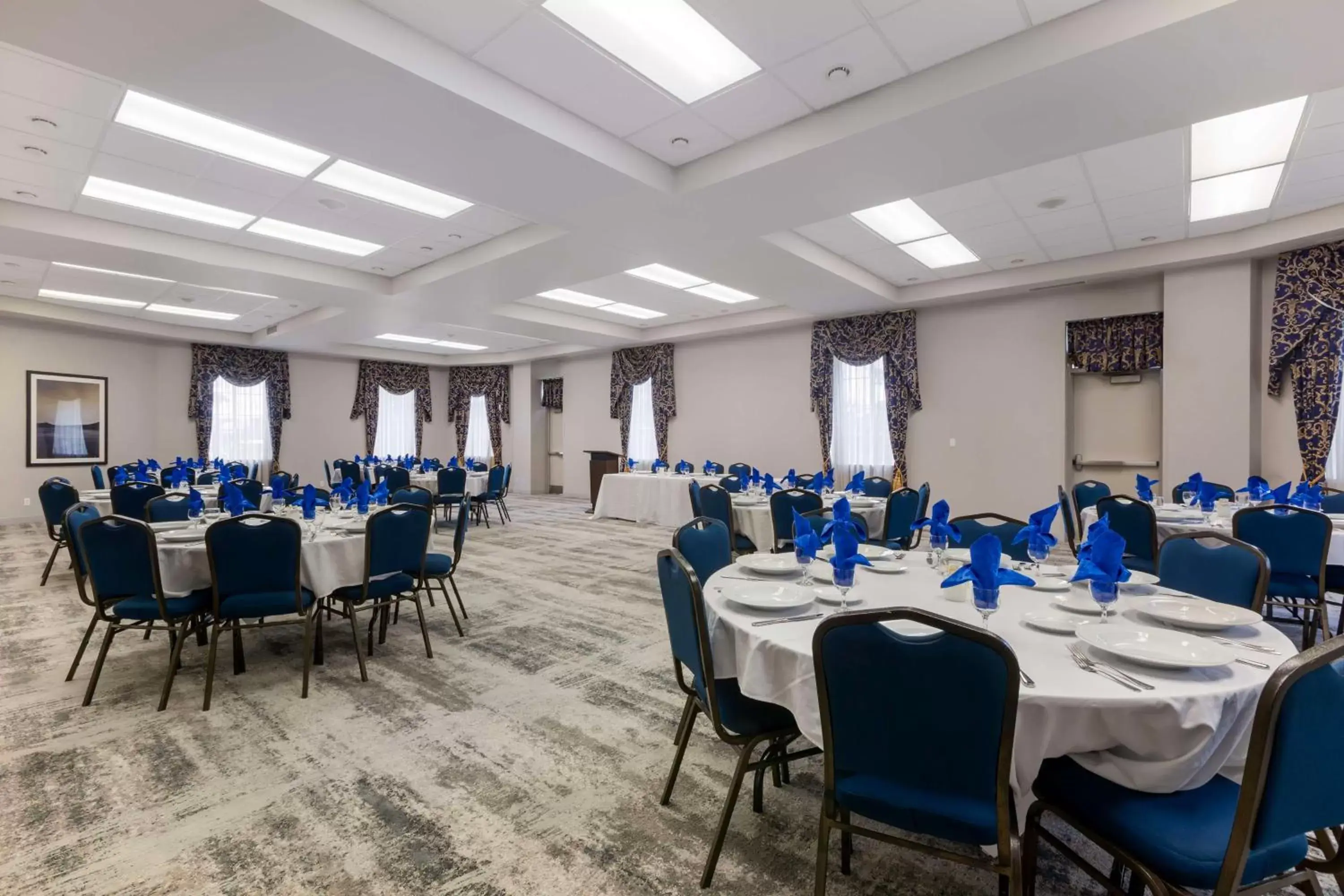 Banquet/Function facilities, Restaurant/Places to Eat in Best Western Milton