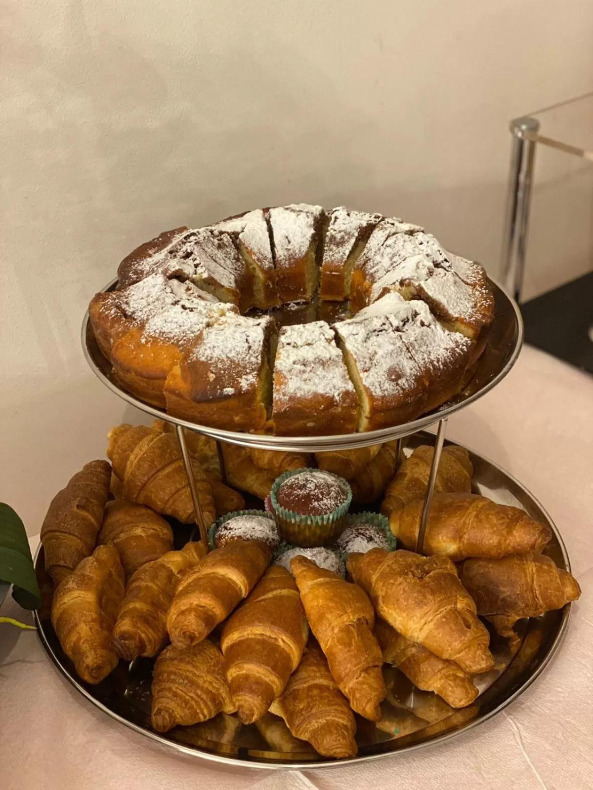 Breakfast in Peaky Hotel