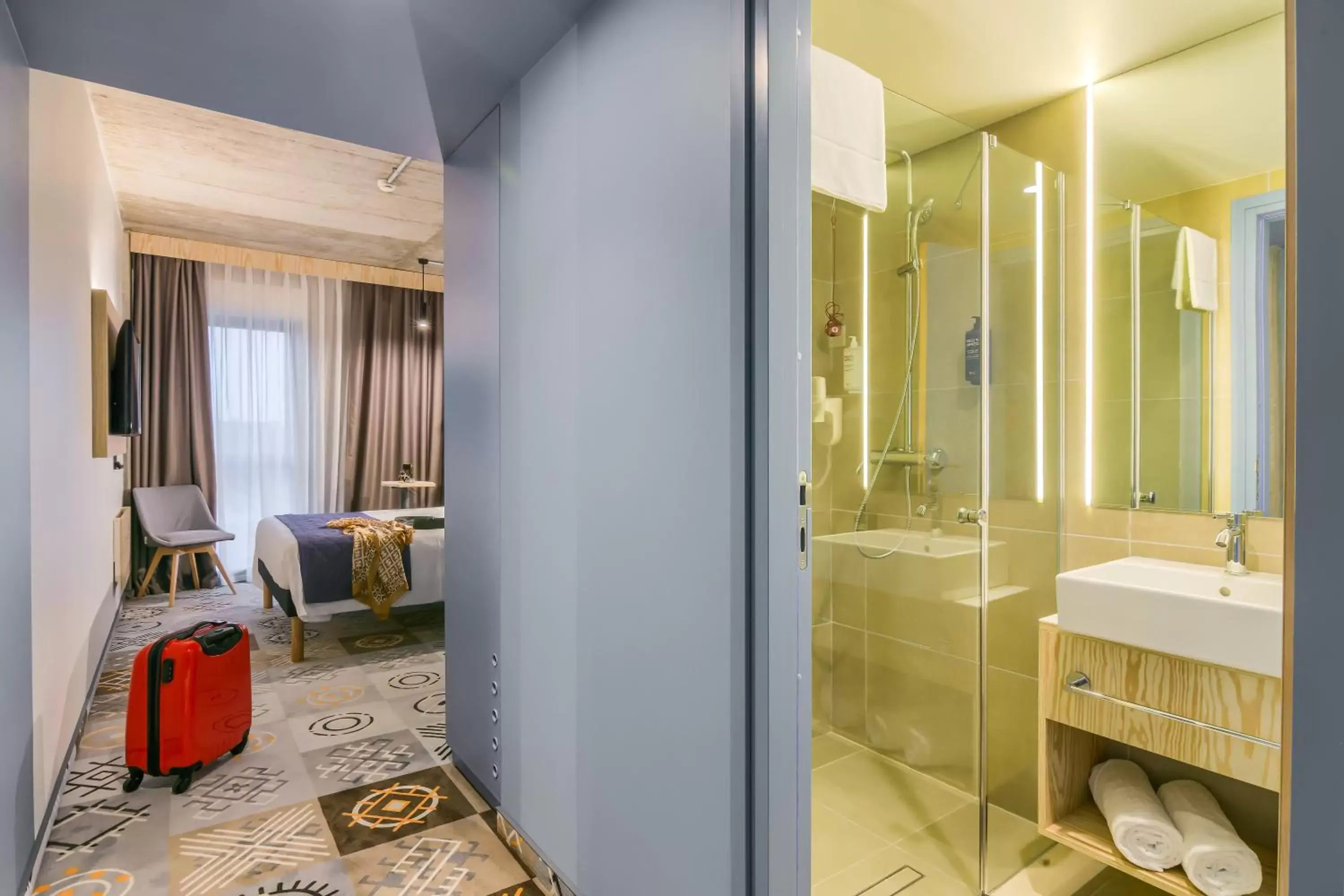 Shower, Bathroom in ibis Styles Bucharest City Center