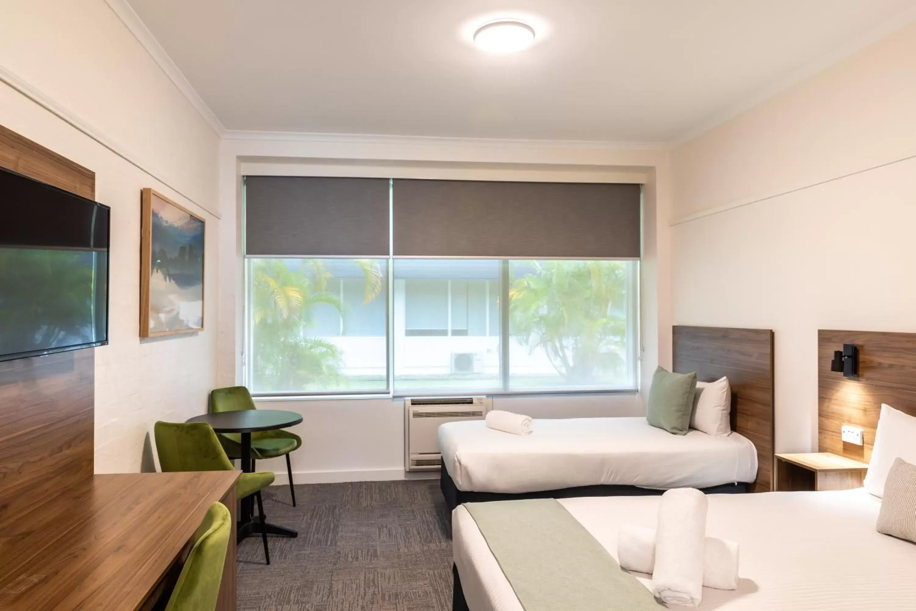 Bedroom, Seating Area in Salisbury Hotel Motel