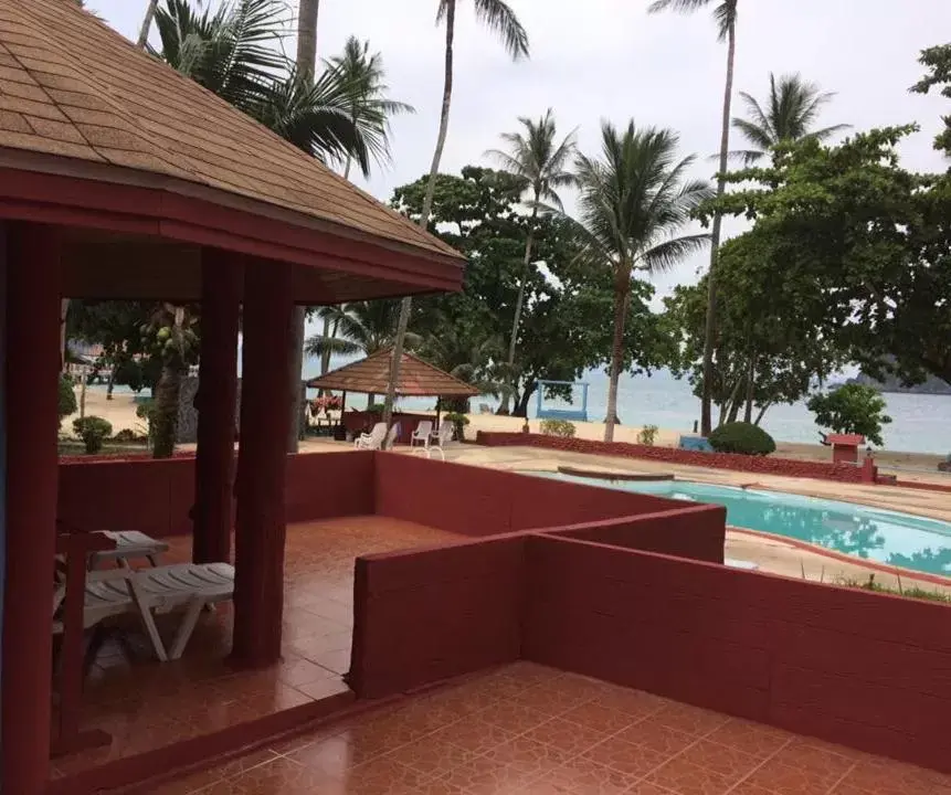 Balcony/Terrace, Swimming Pool in Koh Ngai Resort