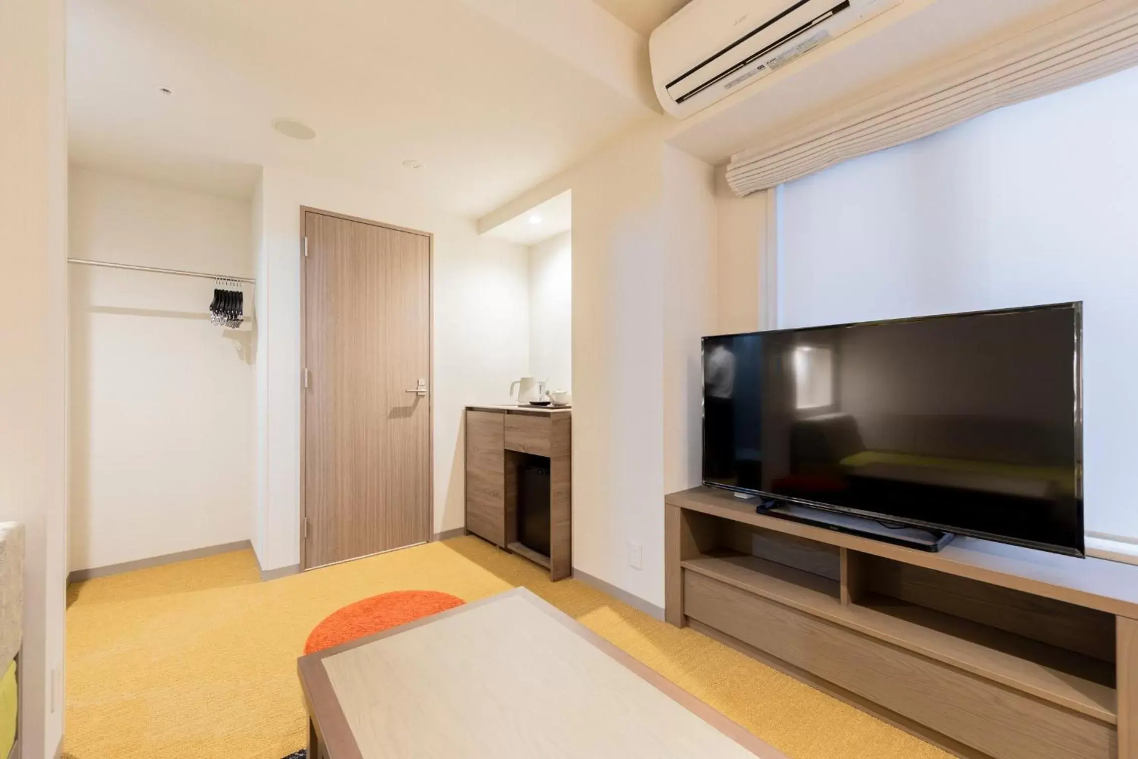 Photo of the whole room, TV/Entertainment Center in Tokyu Stay Kyoto Sanjo-Karasuma