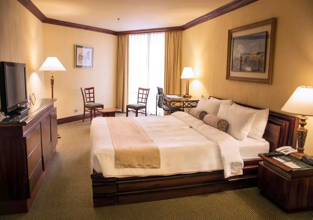 Photo of the whole room, Bed in Wyndham San Jose Herradura