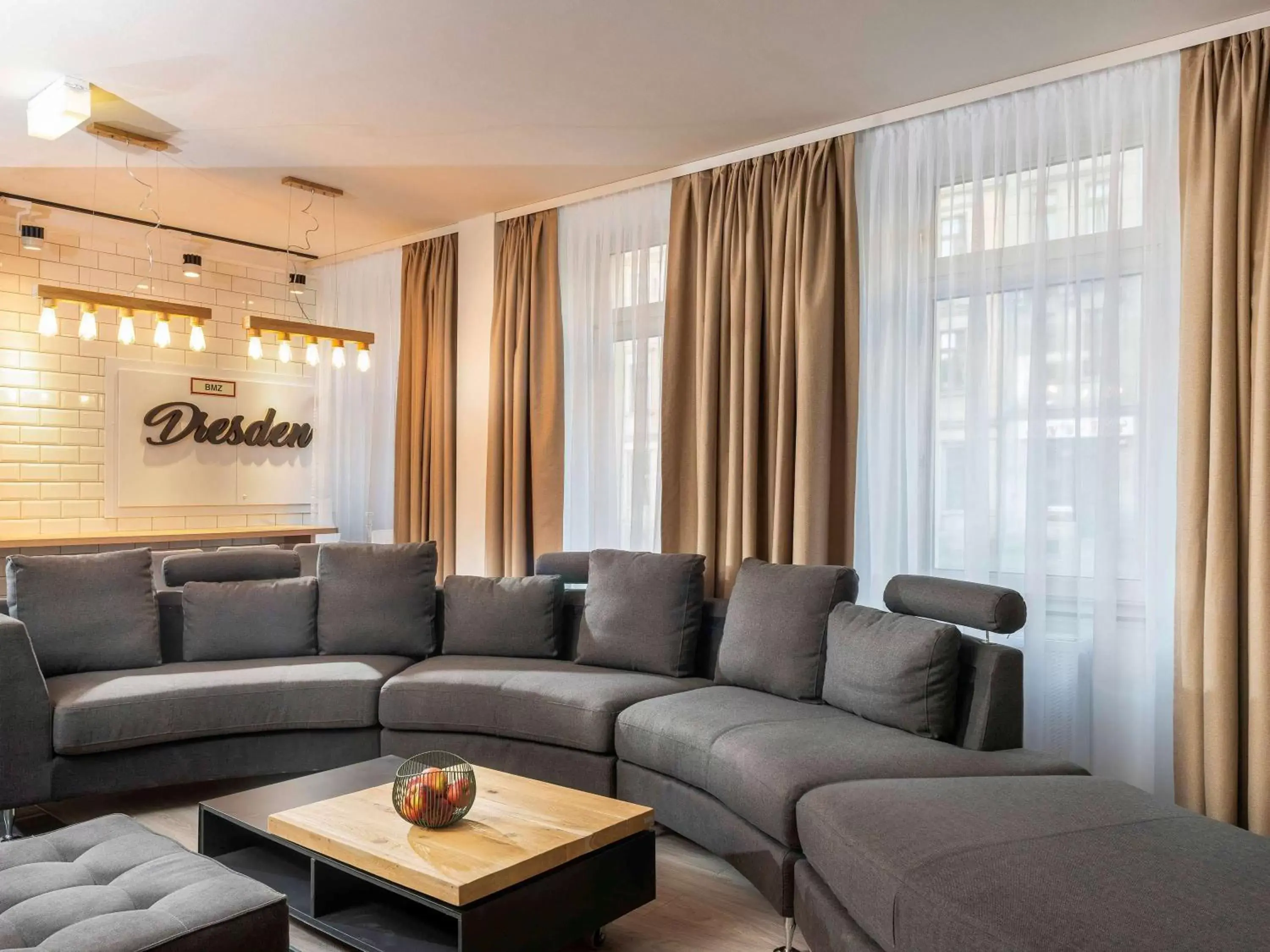 Lounge or bar in ibis Styles Dresden Neustadt Lounge or bar in ibis Styles Dresden Neustadt