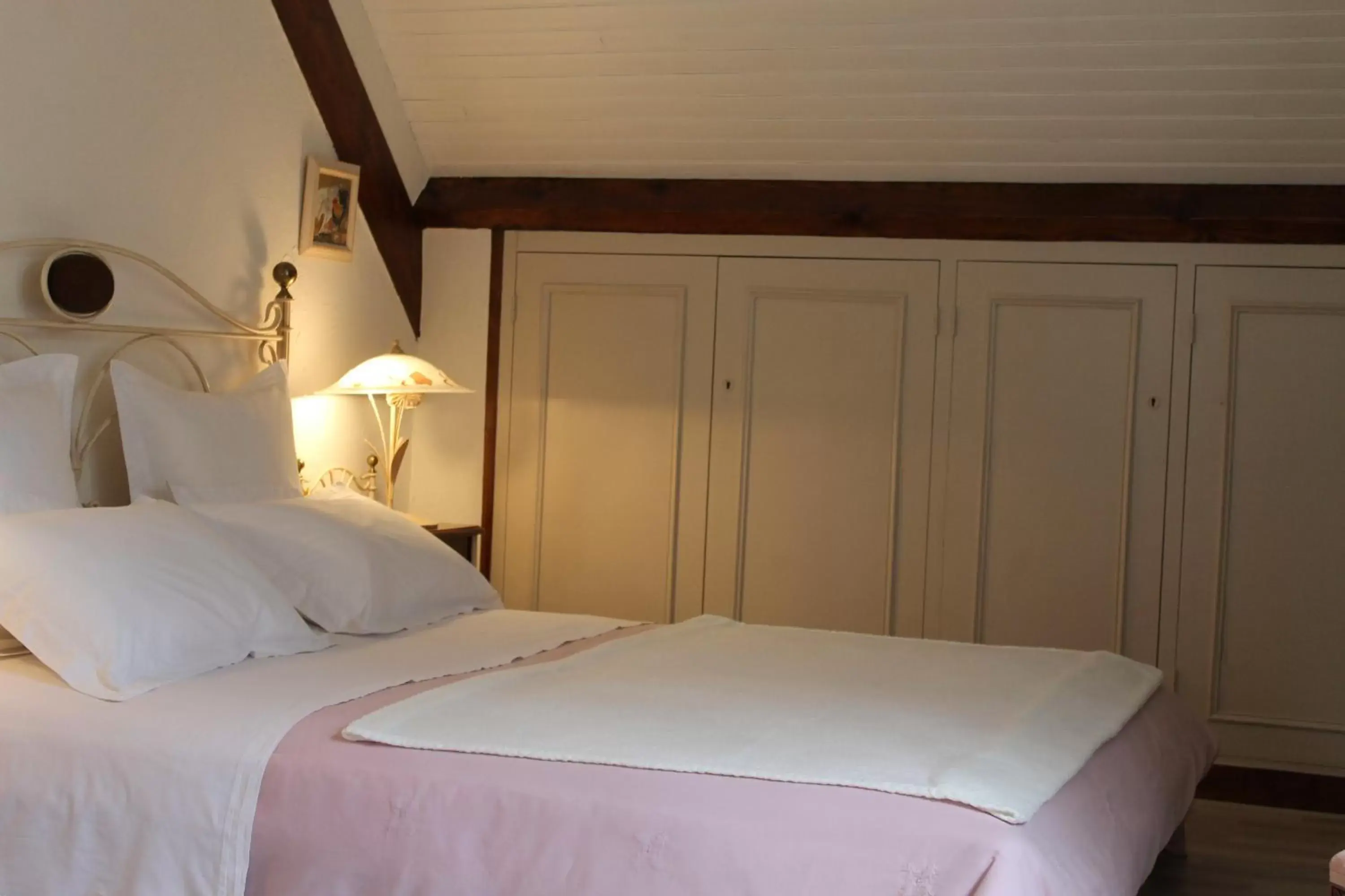 Bedroom, Bed in Chambres d'hôtes La Brillève