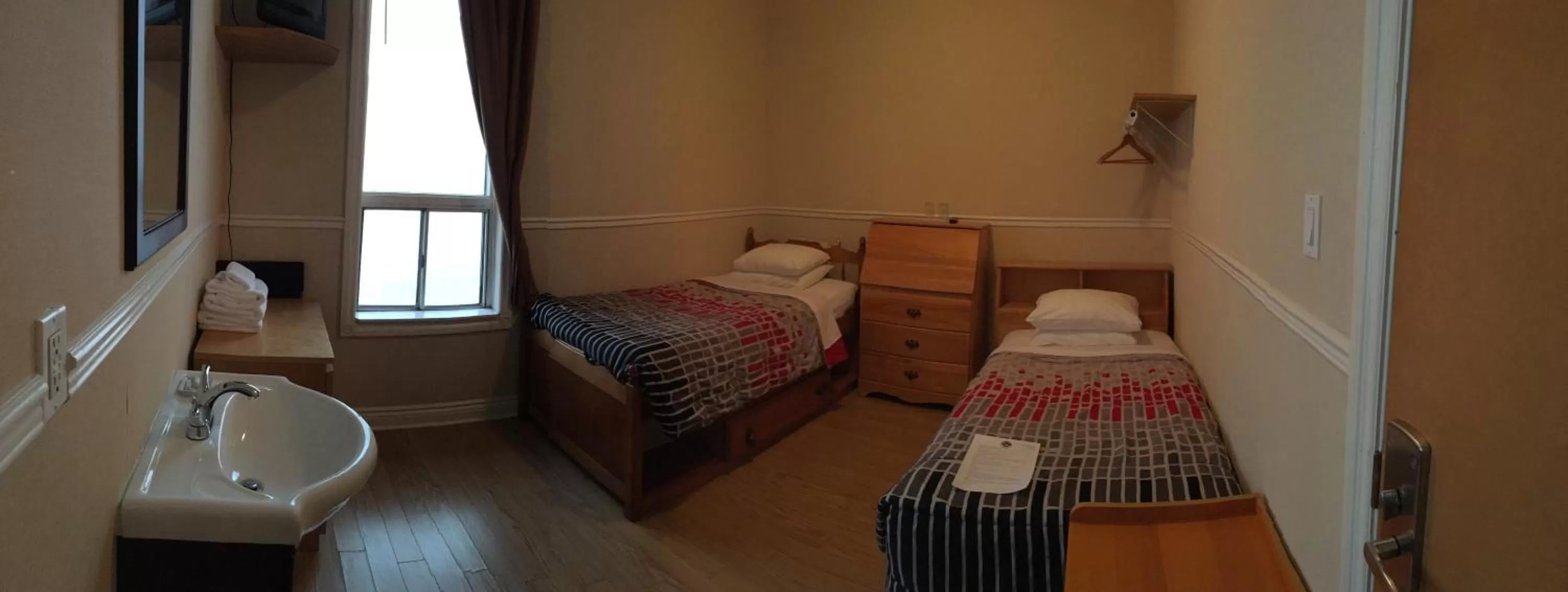 Photo of the whole room, Bed in The Rex Hotel Jazz & Blues Bar