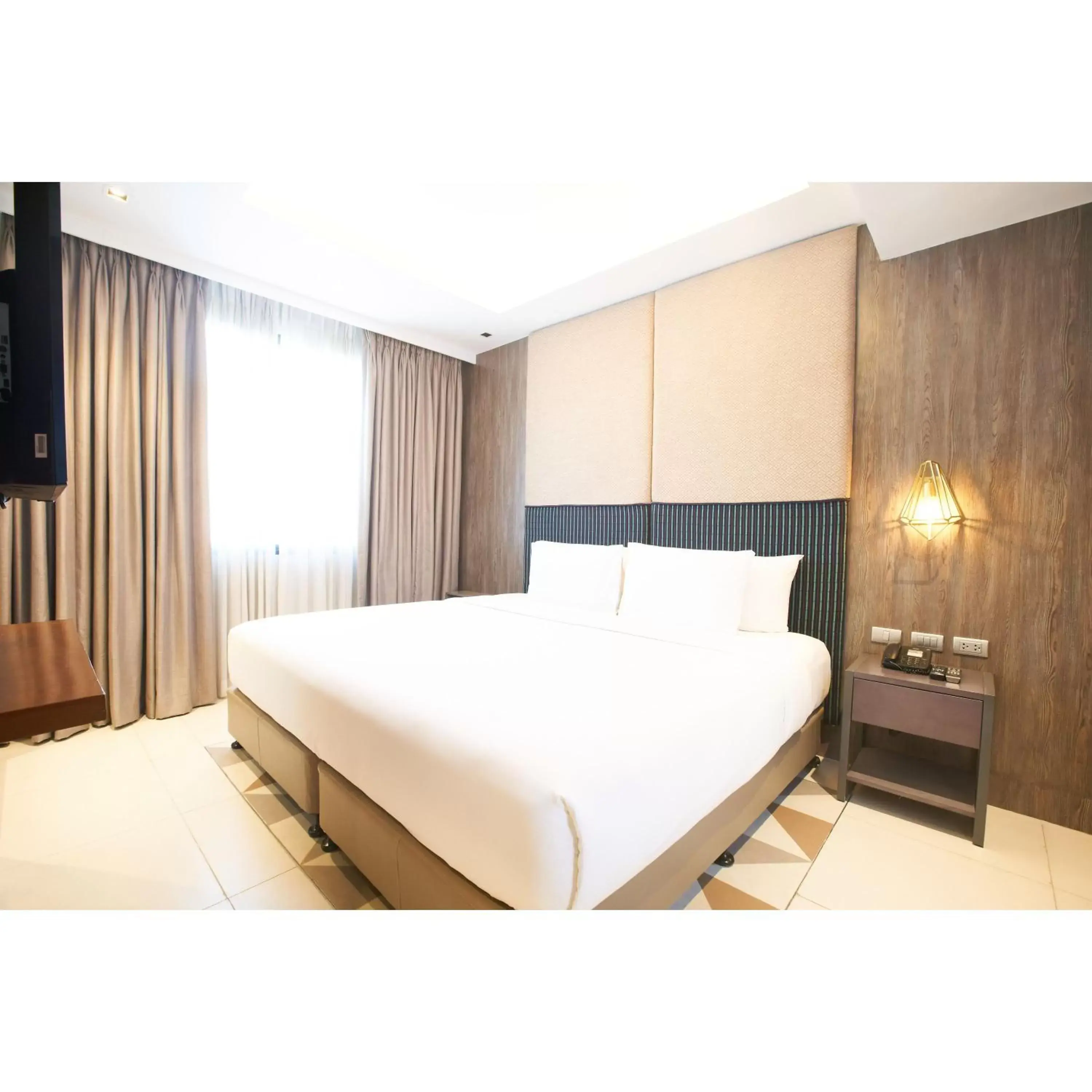 Bed in Summit Galleria Cebu - Multiple Use Hotel