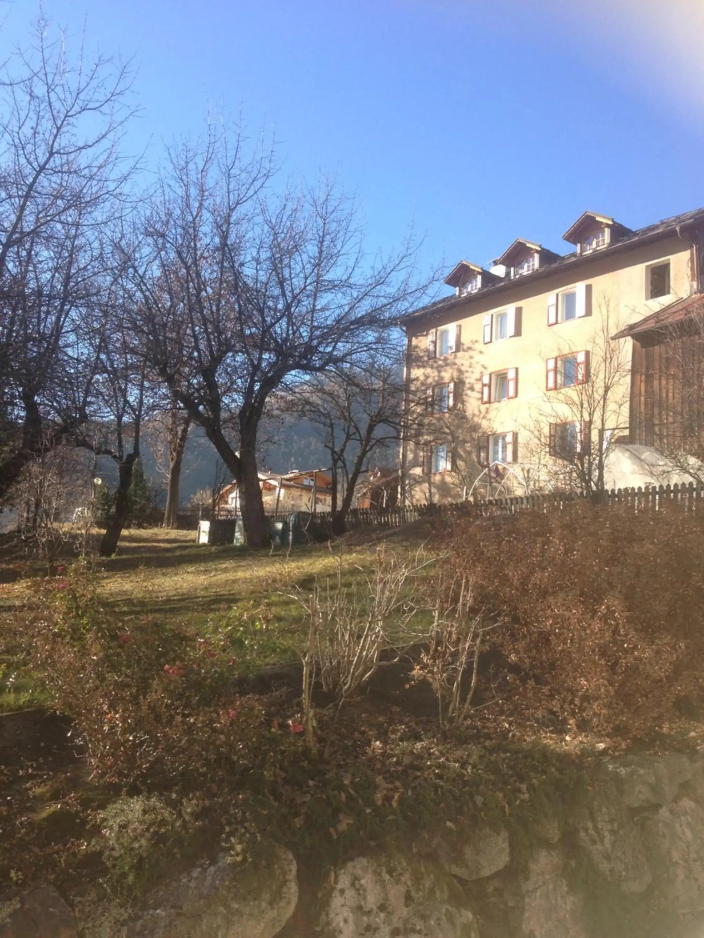 Autumn, Property Building in Garni Enrosadira