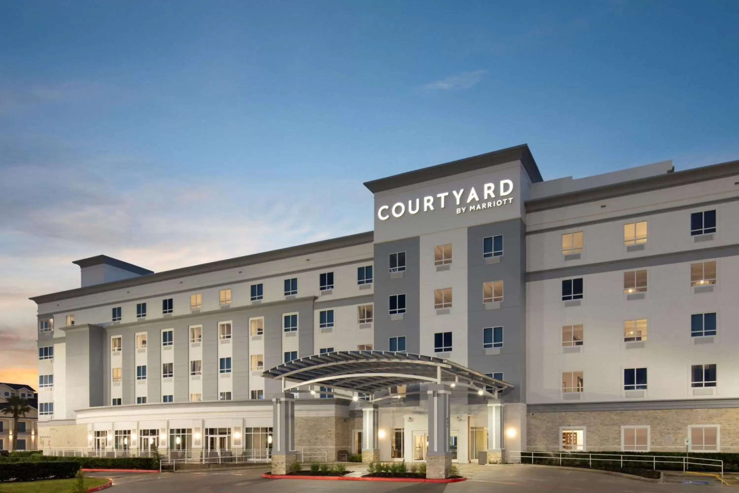 Property Building in Courtyard by Marriott Houston Kemah