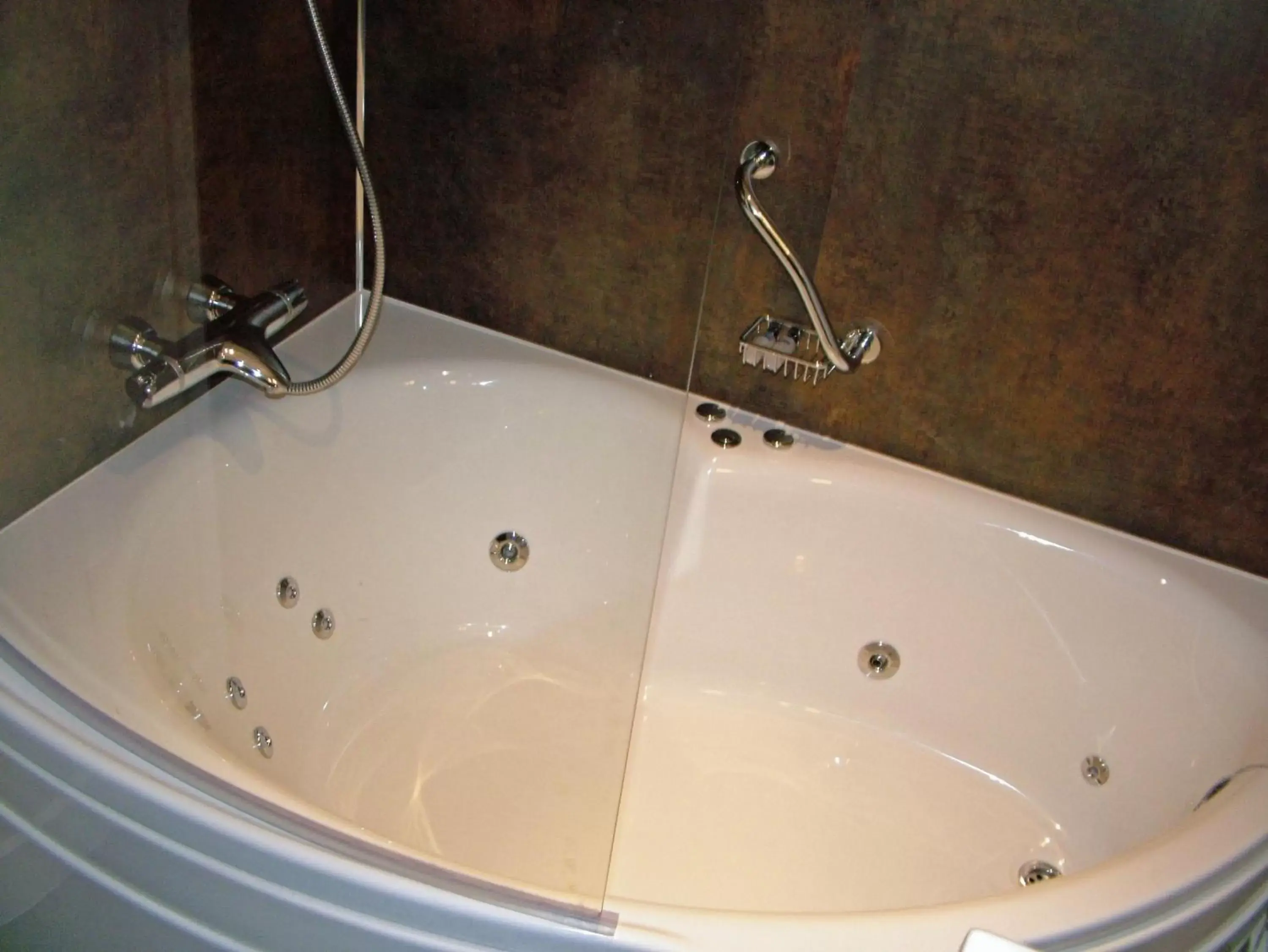 Bathroom in The Abbey Lodge Hotel