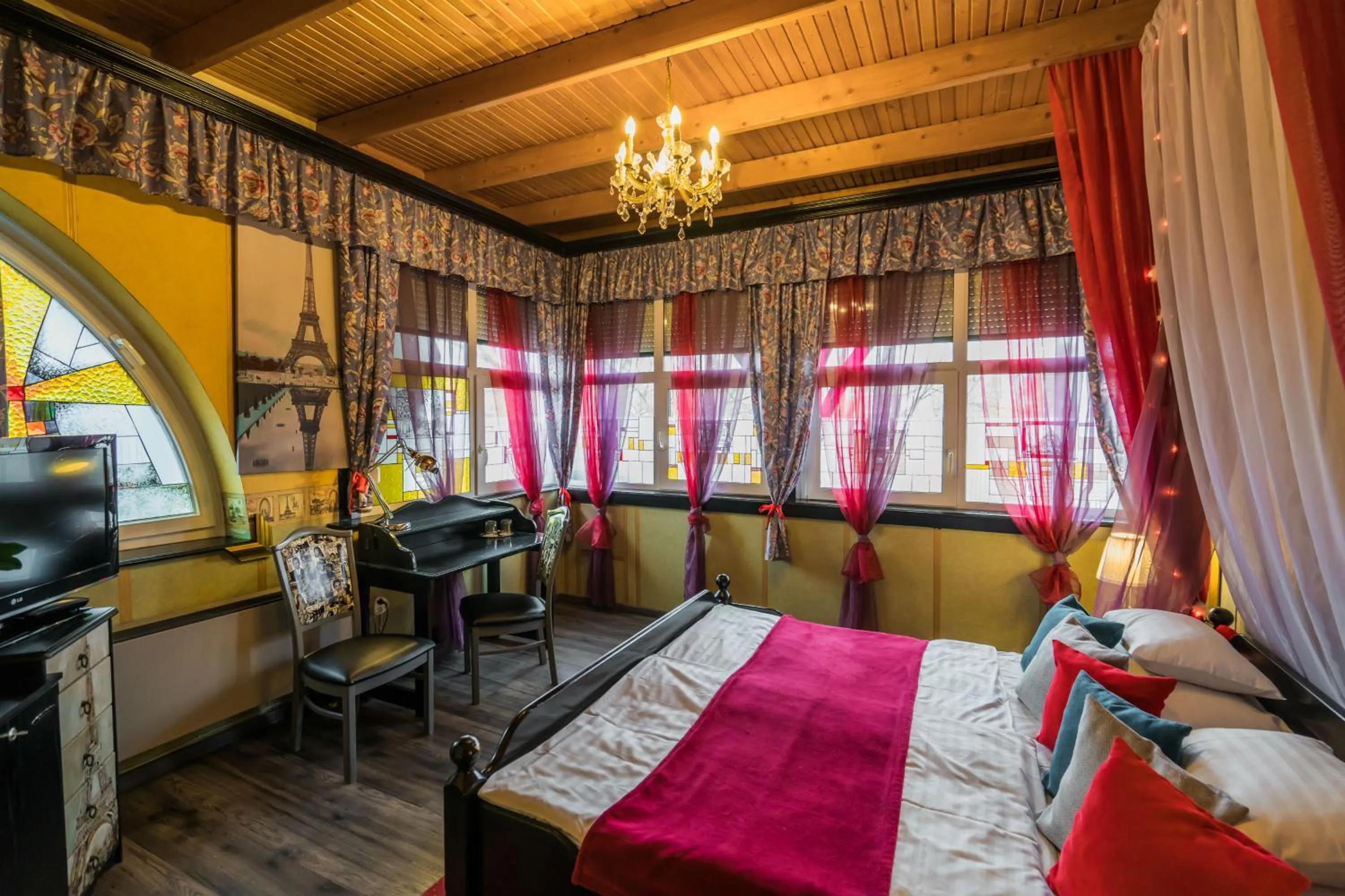 Photo of the whole room, Bed in Janus Boutique Hotel & Spa