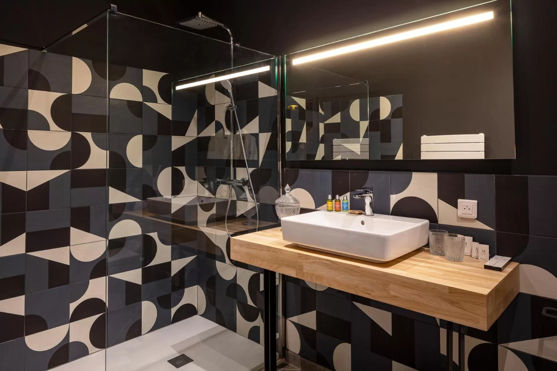 Bathroom in Margaret - Hôtel Chouleur