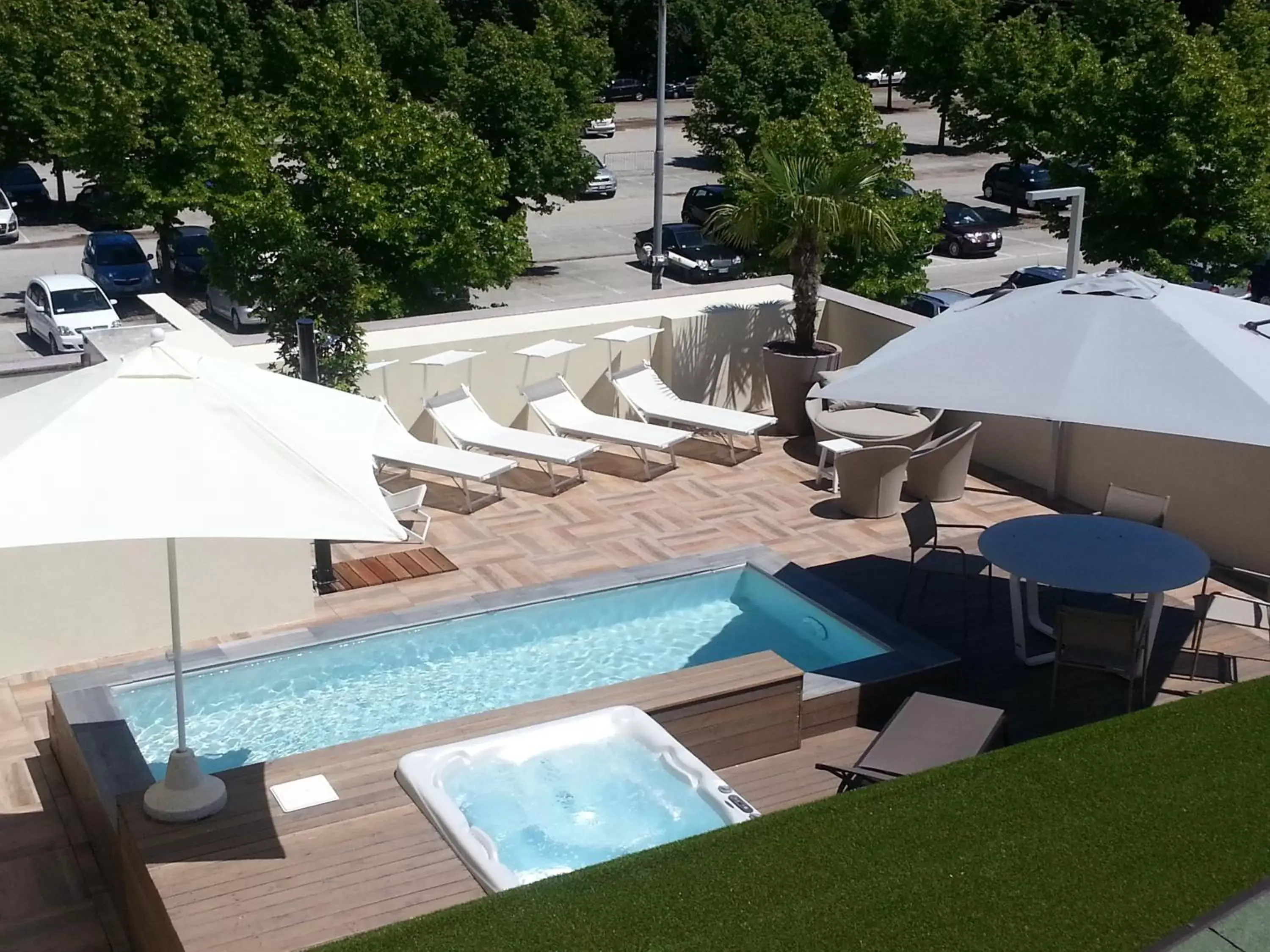 Day, Pool View in Palace Hotel "La CONCHIGLIA D' ORO"