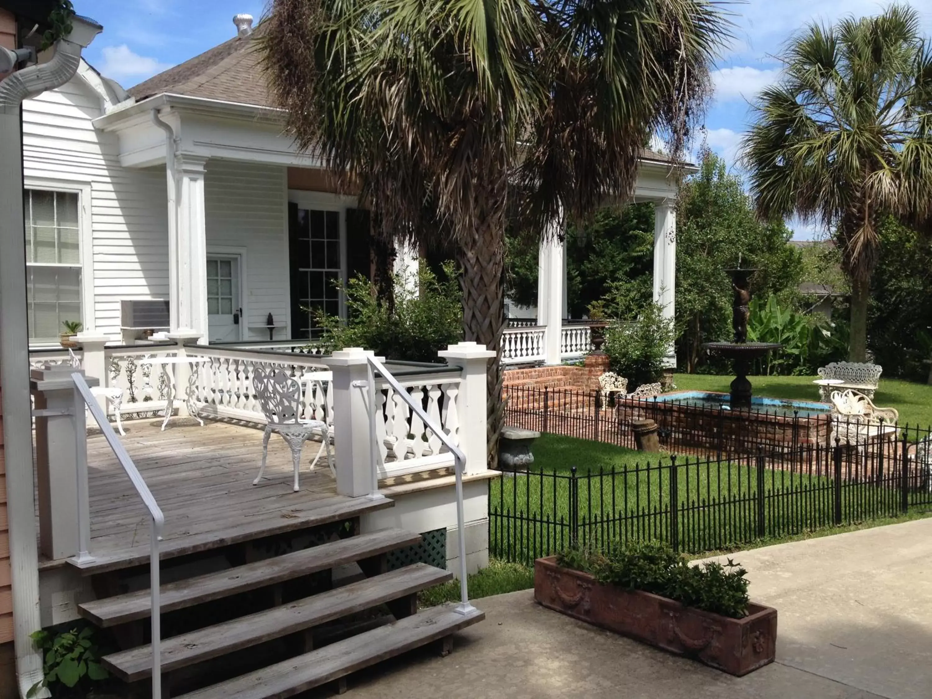 Facade/entrance in Stone House Musical B&B