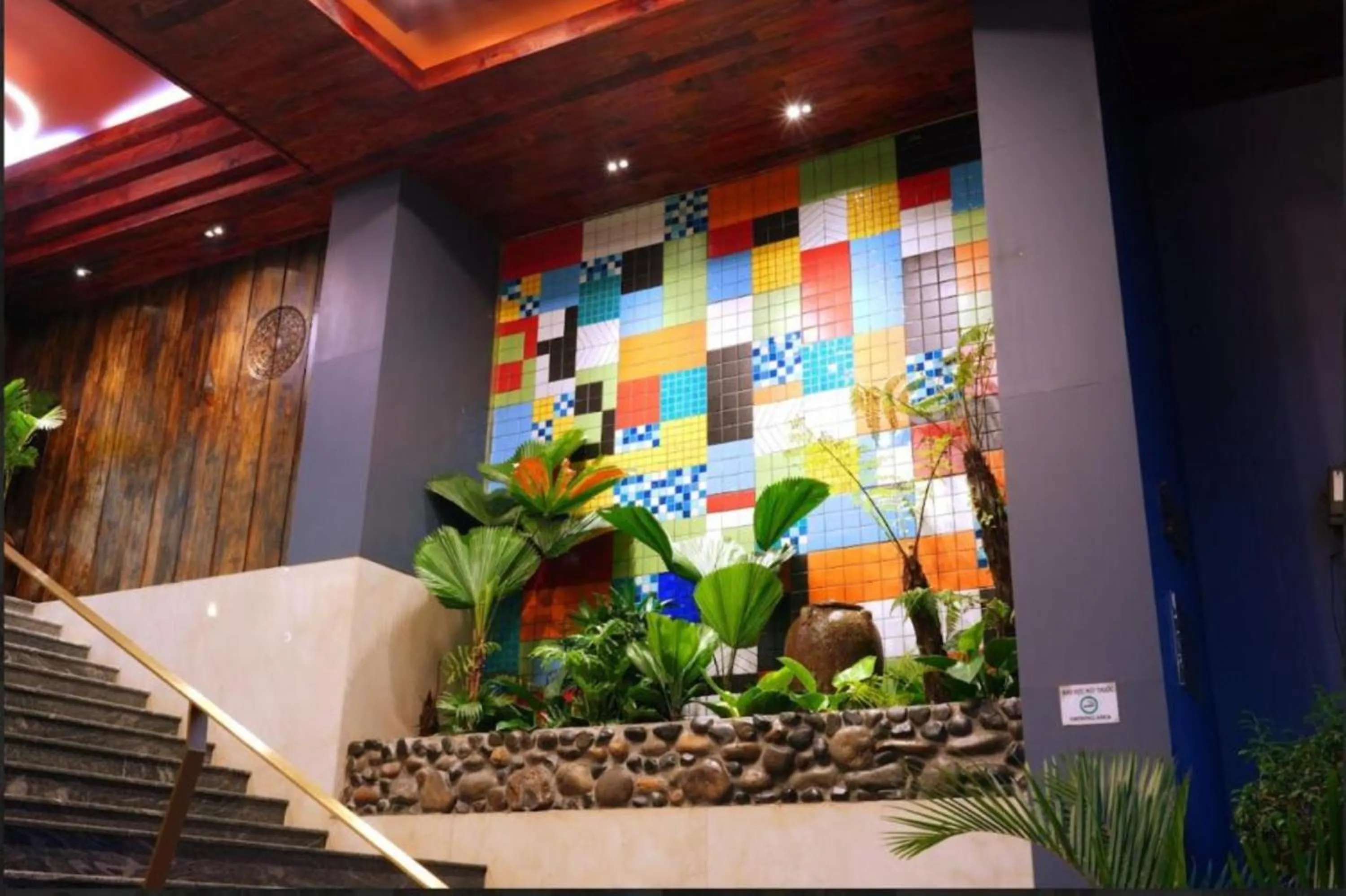 Property building in Sunshine Antique Hotel Saigon