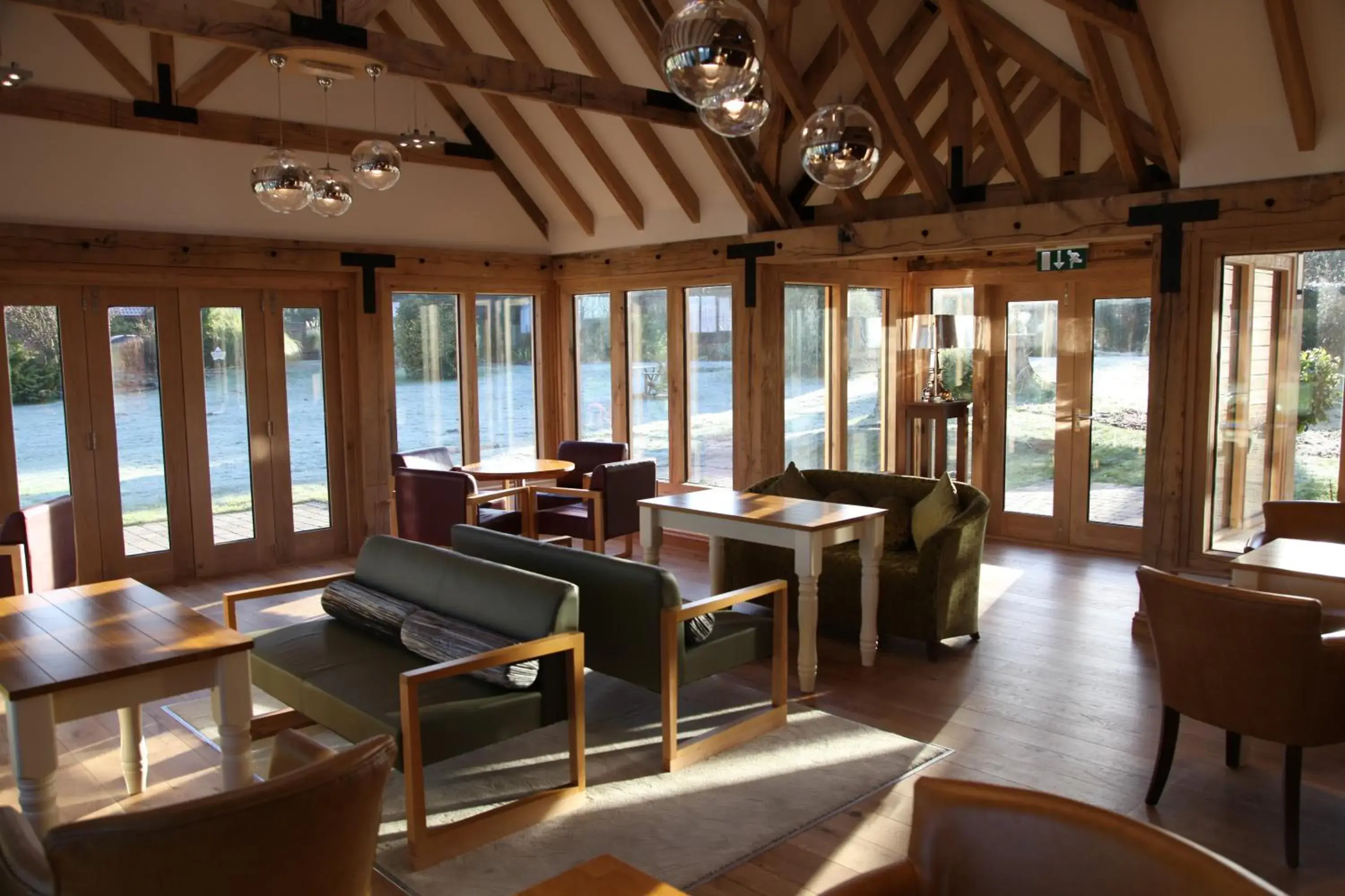 Lounge or bar in Ivy House Country Hotel