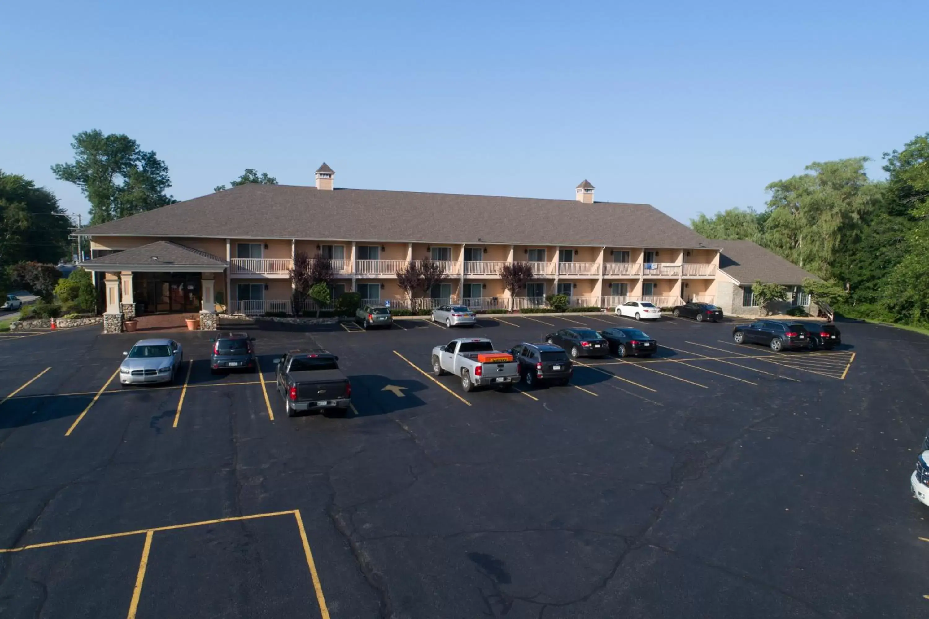 Facade/entrance, Property Building in Hampton Falls Inn