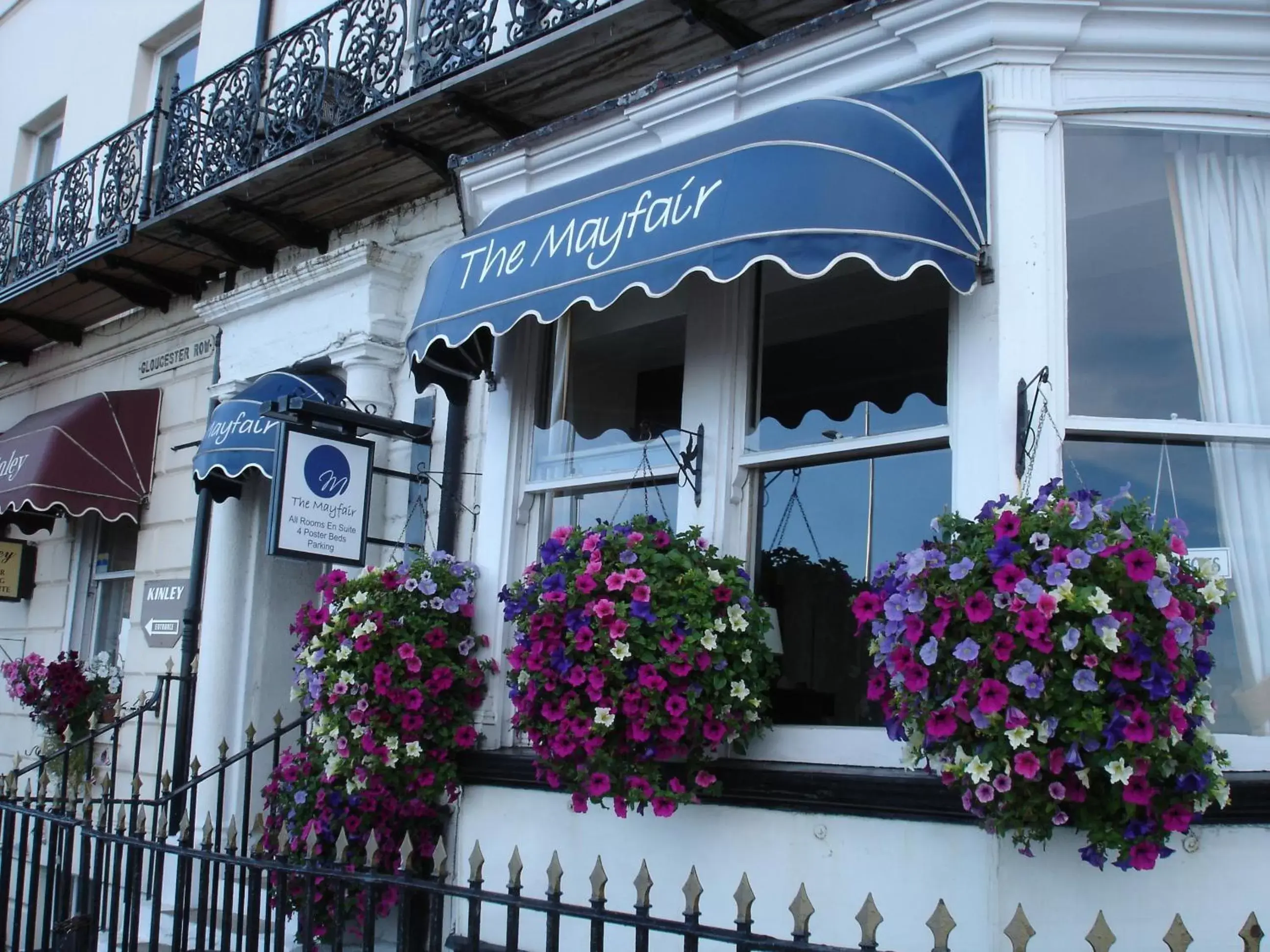 Facade/entrance, Property Building in The Mayfair