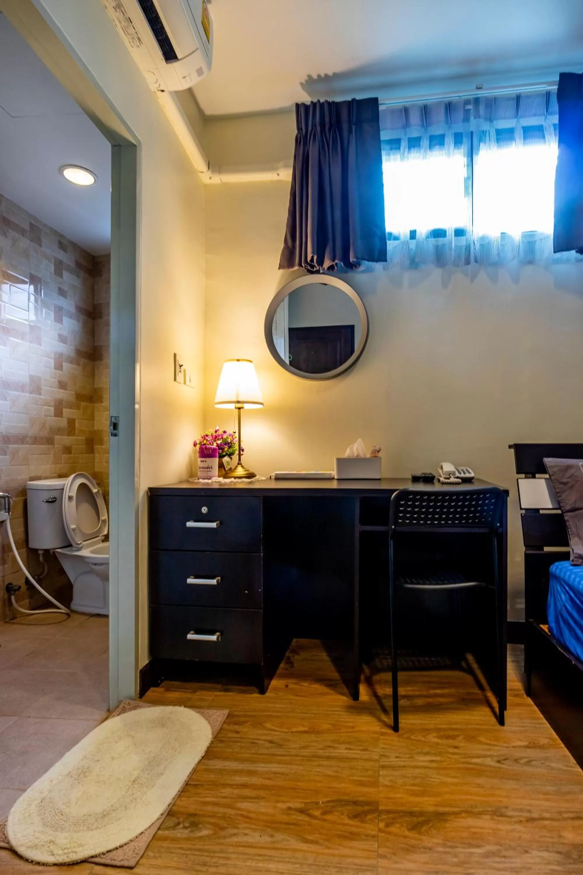 The Cube Sathorn Boutique Hotel เดอะ คิวบ์ สาทร บูติค โฮเทล Near BTS Surasak