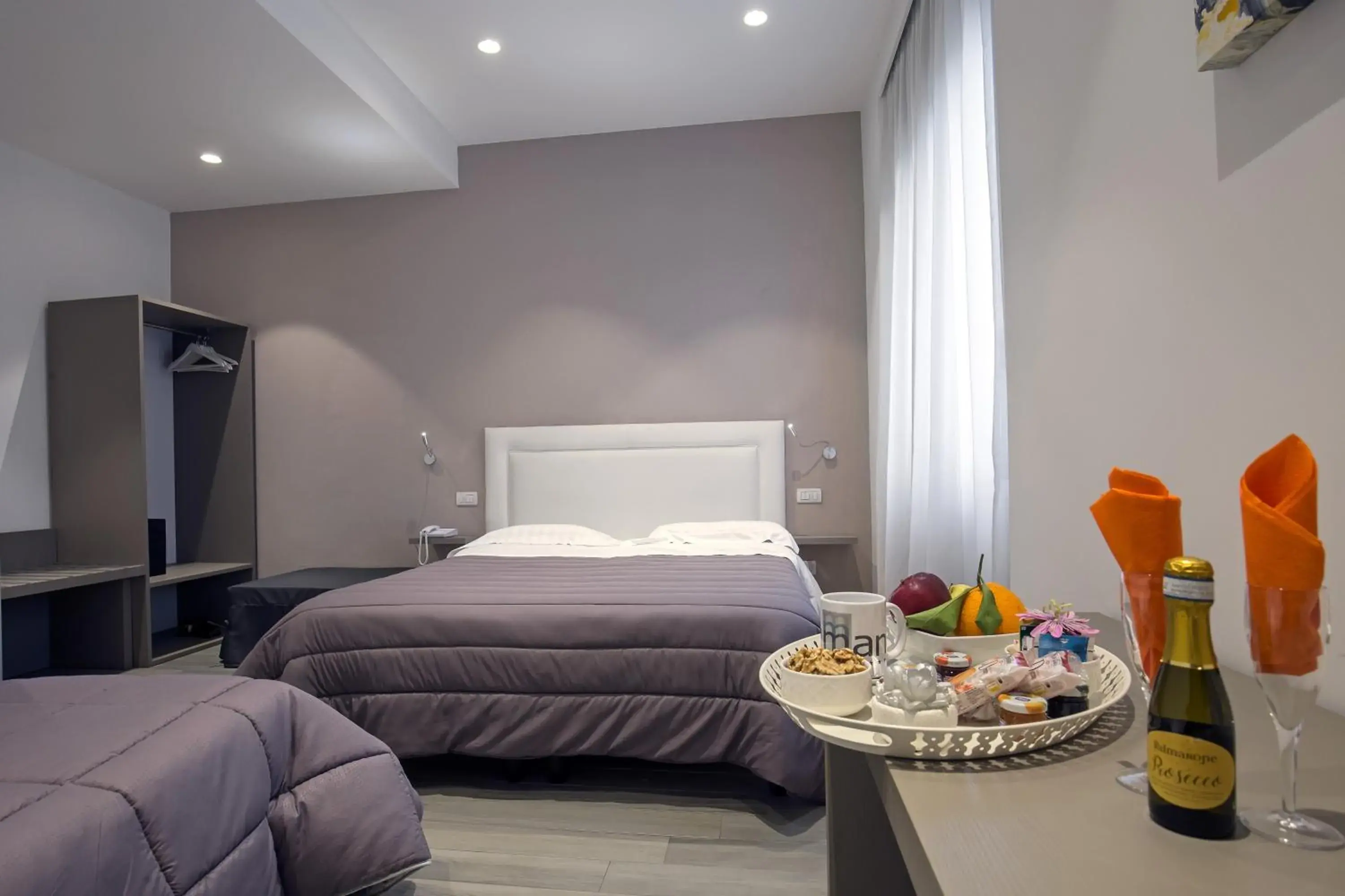 Photo of the whole room, Bed in Hotel Bruman Salerno Photo of the whole room, Bed in Hotel Bruman Salerno