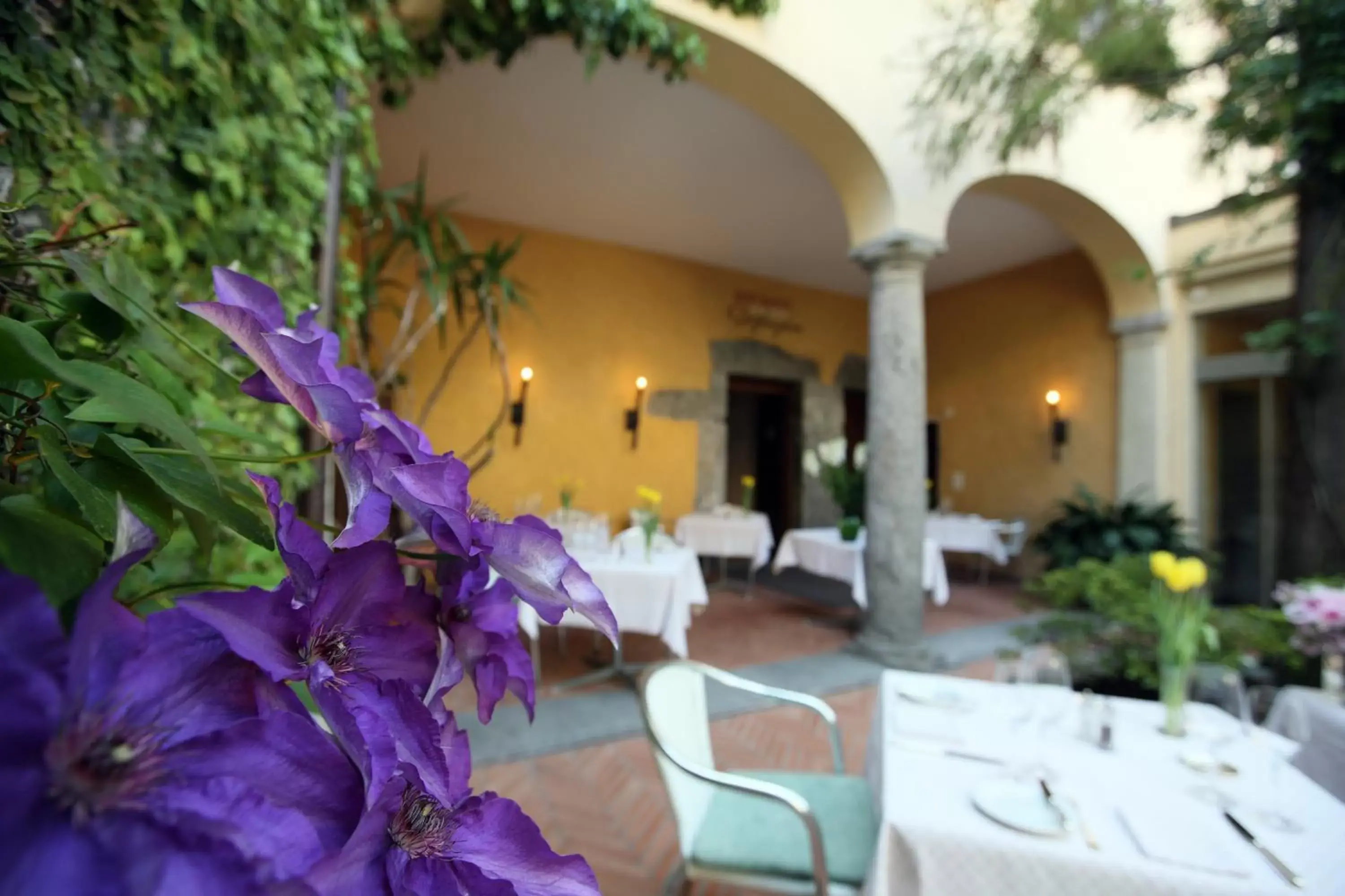 Balcony/Terrace, Restaurant/Places to Eat in Romantik Hotel Castello Seeschloss