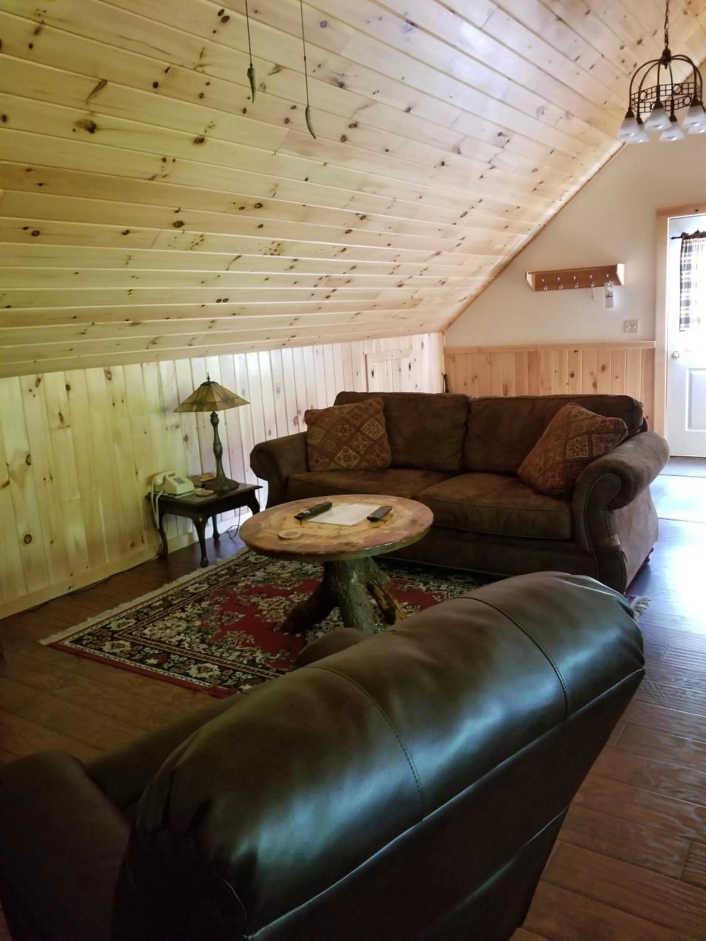 Living room, Seating Area in Trails End Inn